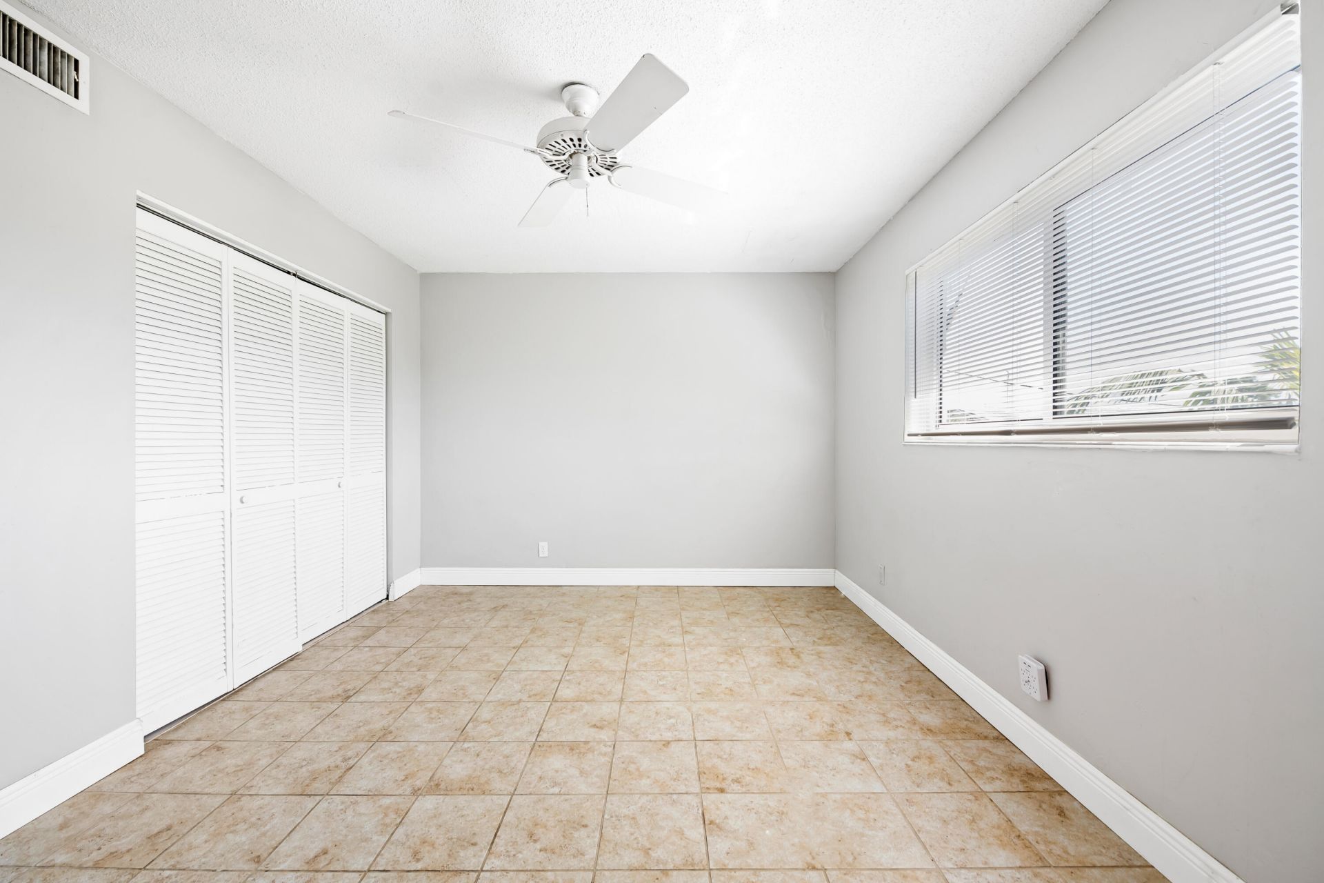 1001 SE 16th Street, Unit 15, Fort Lauderdale, FL 33316 Photo