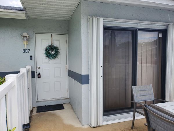 2641 Gately Drive E, Unit 907, West Palm Beach, FL 33415