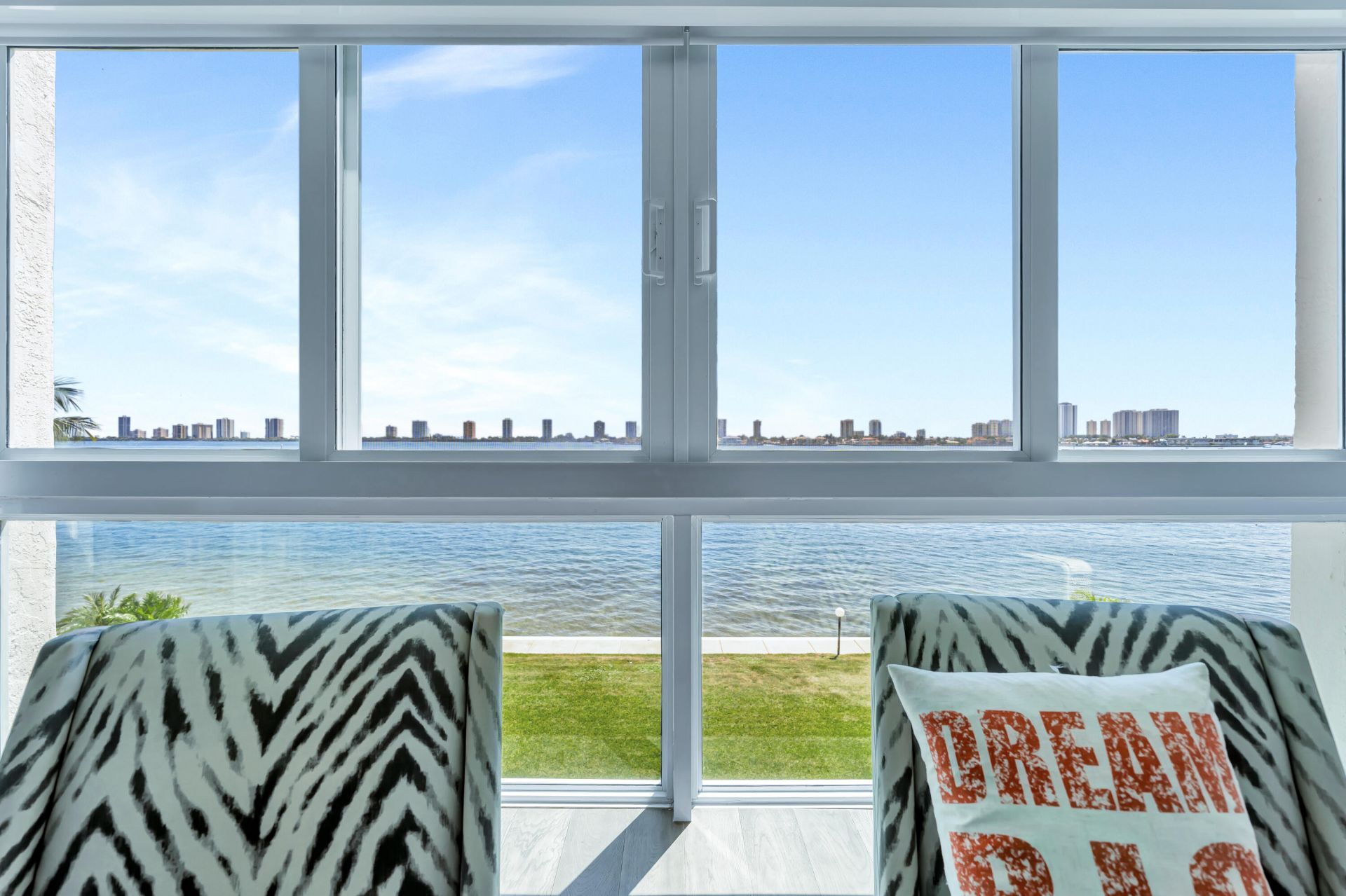 301 Lake Shore Drive, Unit 302, Lake Park, FL 33403 Photo