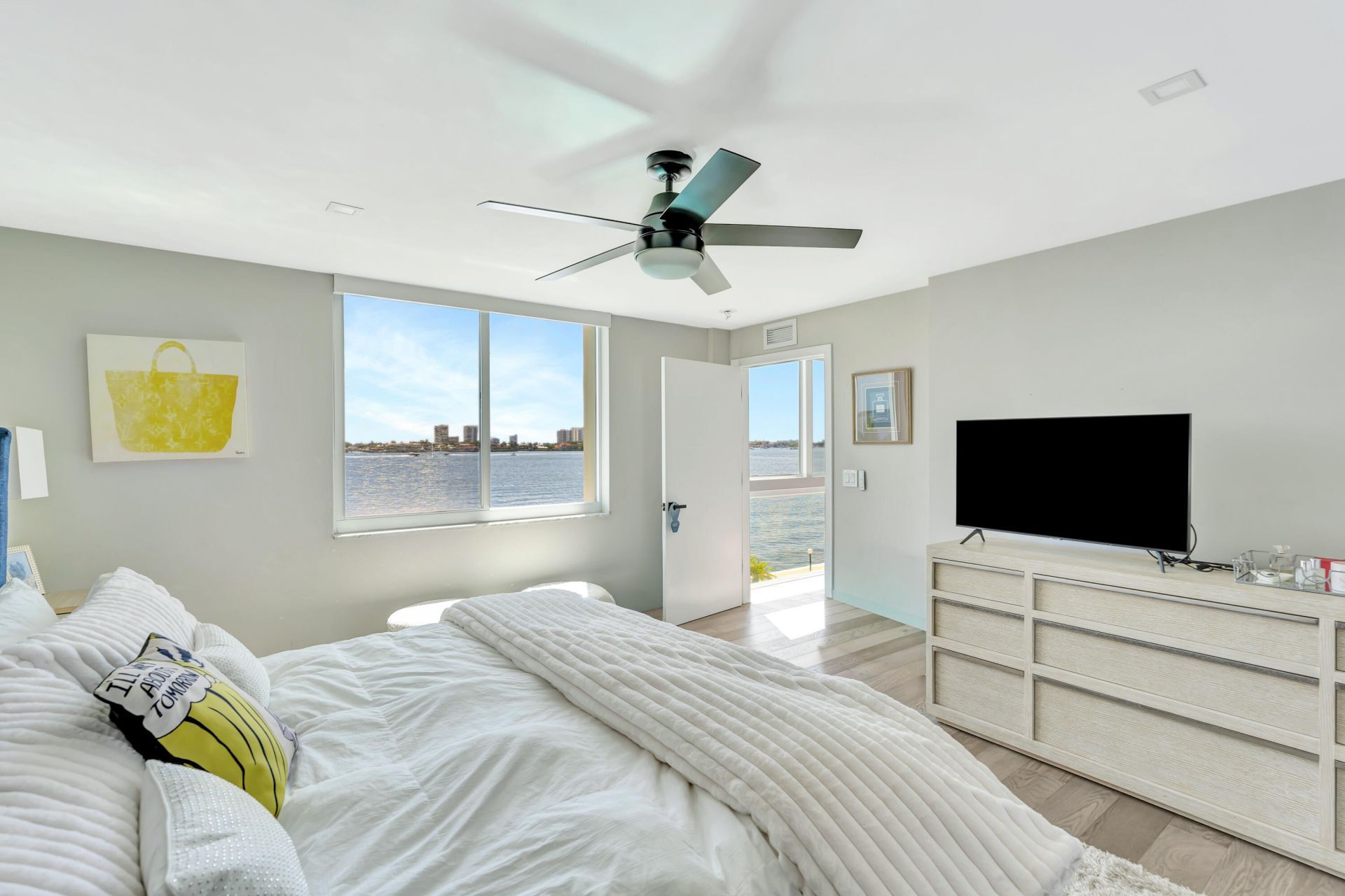 301 Lake Shore Drive, Unit 302, Lake Park, FL 33403 Photo