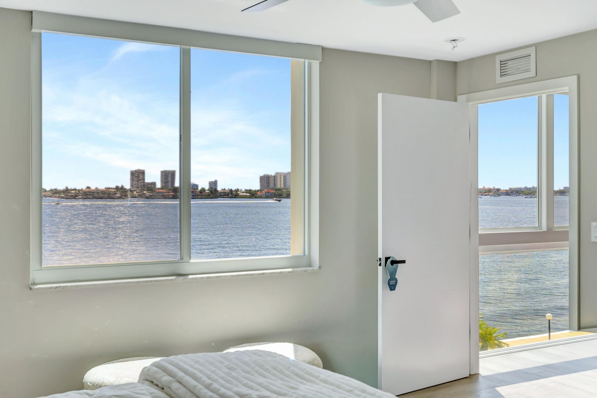 301 Lake Shore Drive, Unit 302, Lake Park, FL 33403 Photo