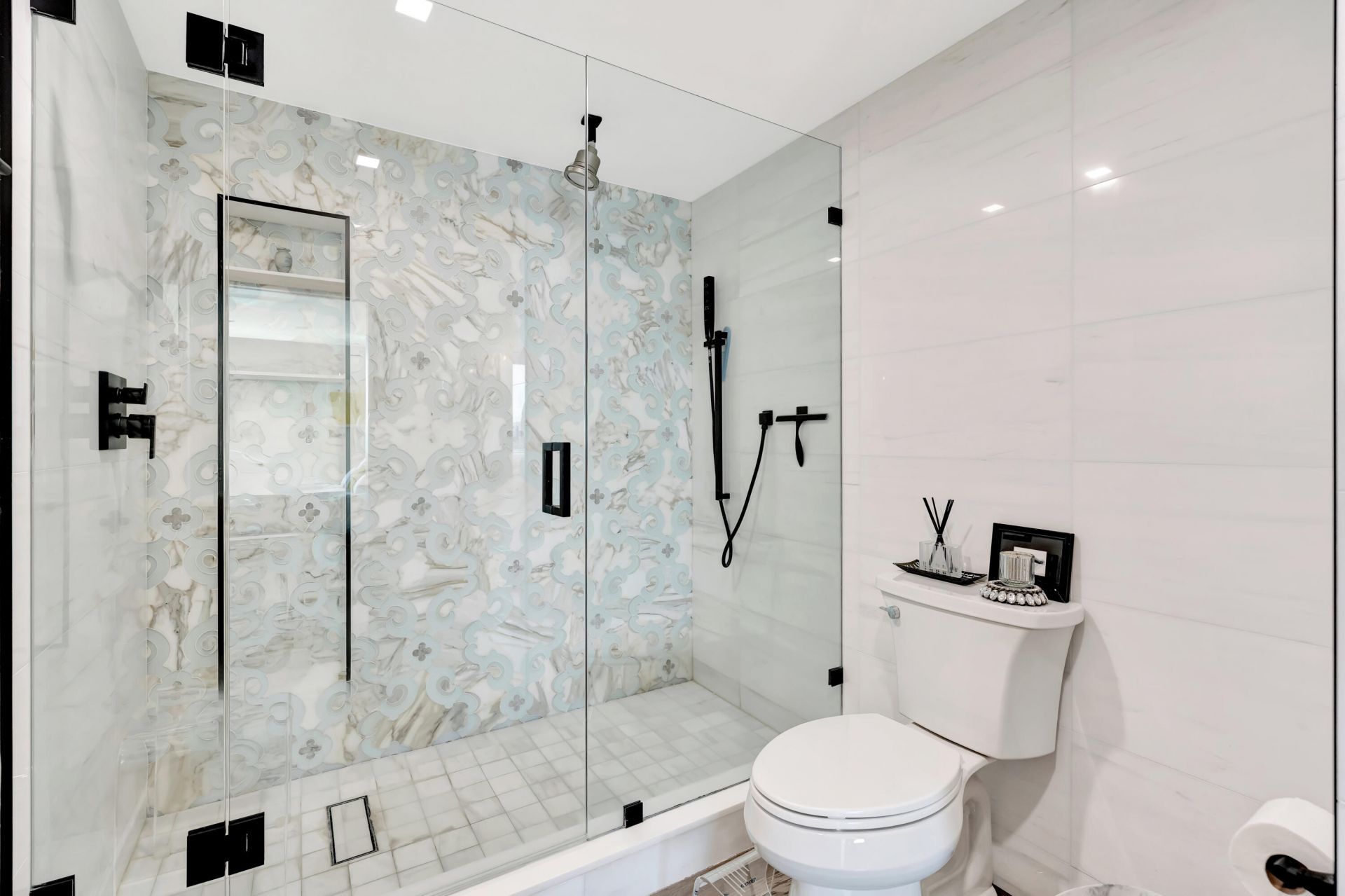 301 Lake Shore Drive, Unit 302, Lake Park, FL 33403 Photo