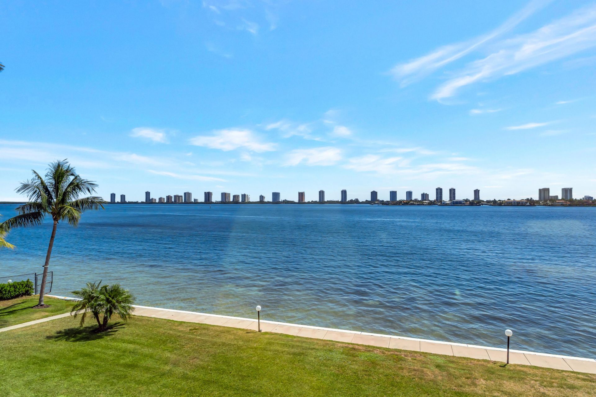 301 Lake Shore Drive, Unit 302, Lake Park, FL 33403 Photo
