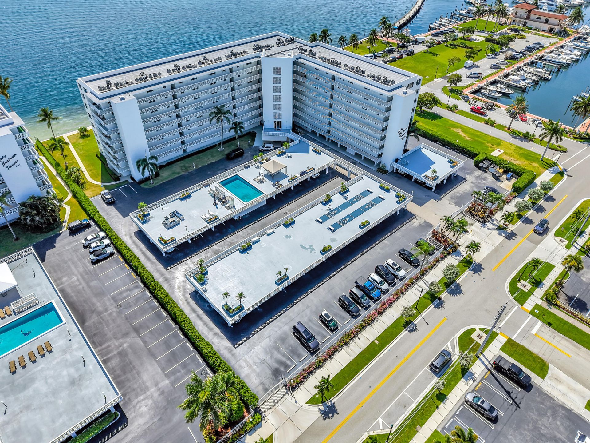 301 Lake Shore Drive, Unit 302, Lake Park, FL 33403 Photo