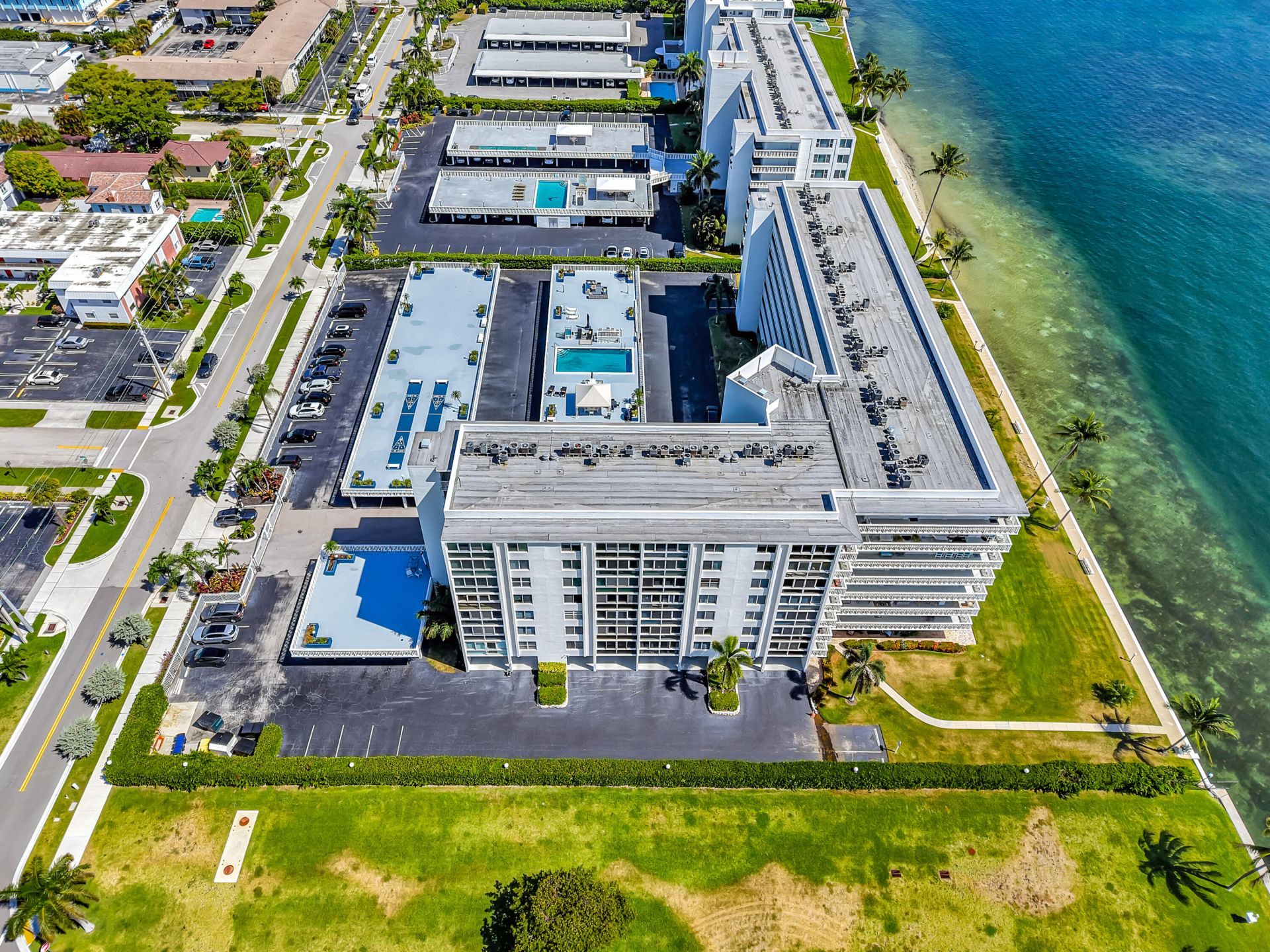 301 Lake Shore Drive, Unit 302, Lake Park, FL 33403 Photo