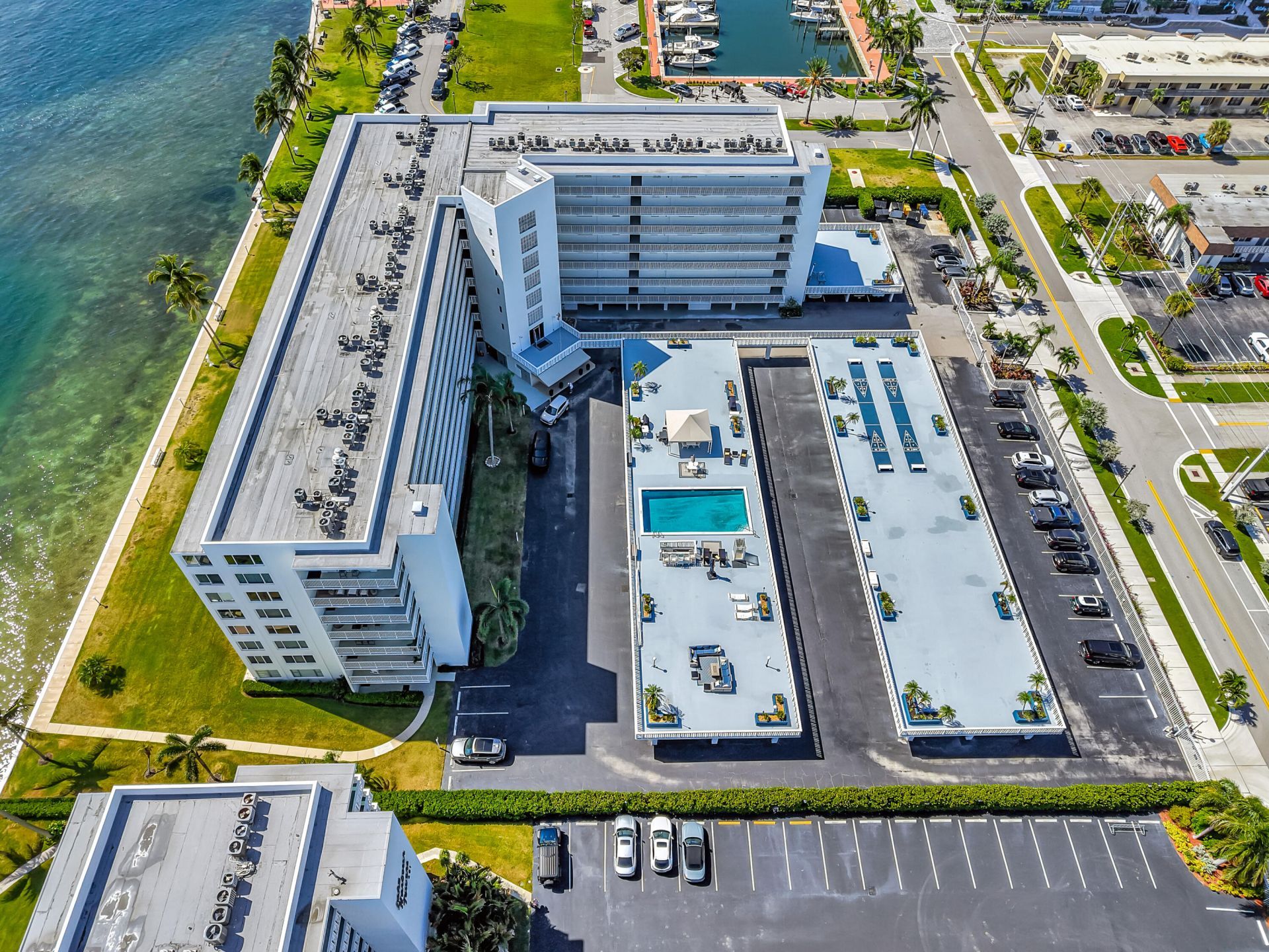 301 Lake Shore Drive, Unit 302, Lake Park, FL 33403 Photo