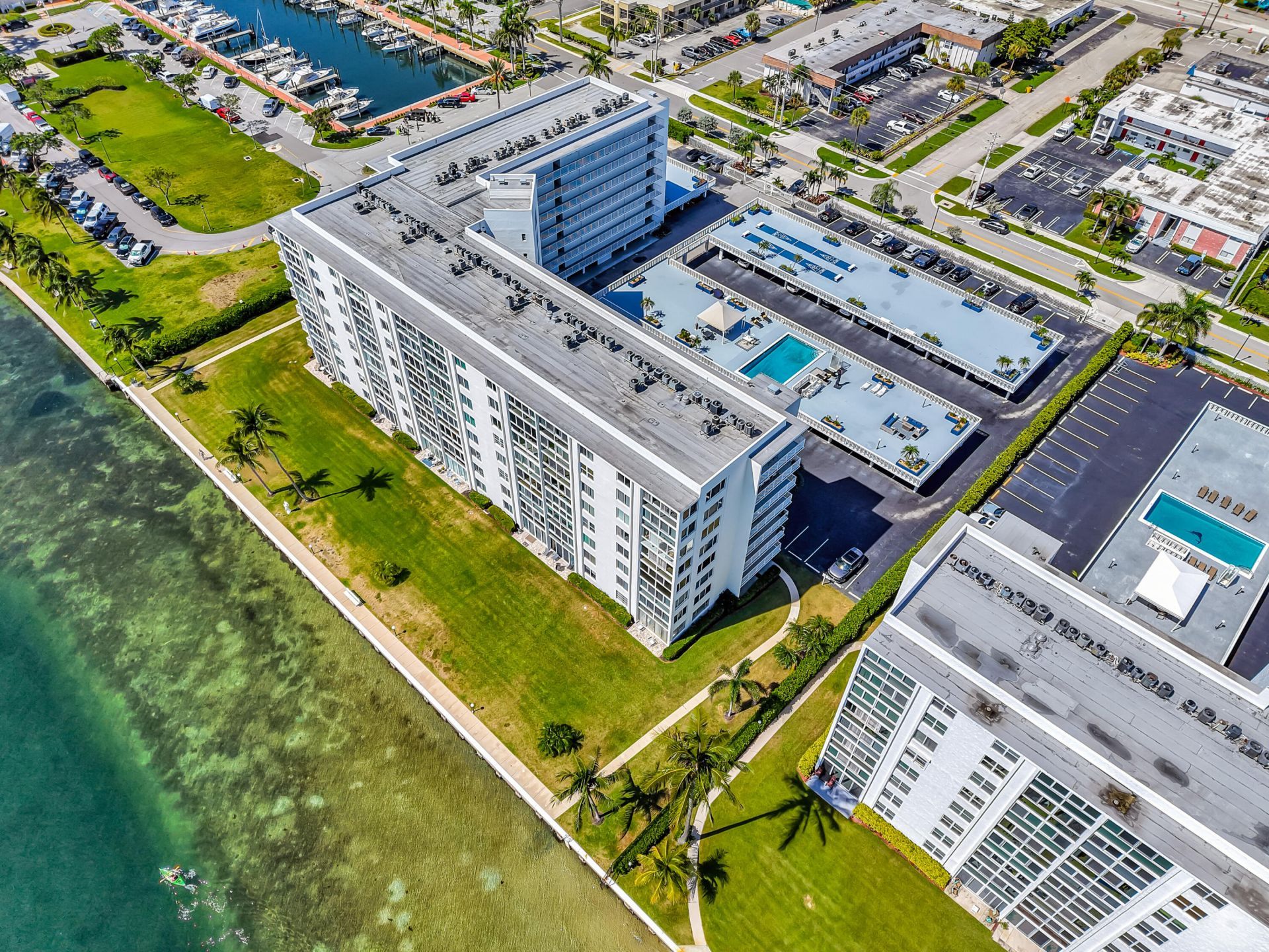 301 Lake Shore Drive, Unit 302, Lake Park, FL 33403 Photo