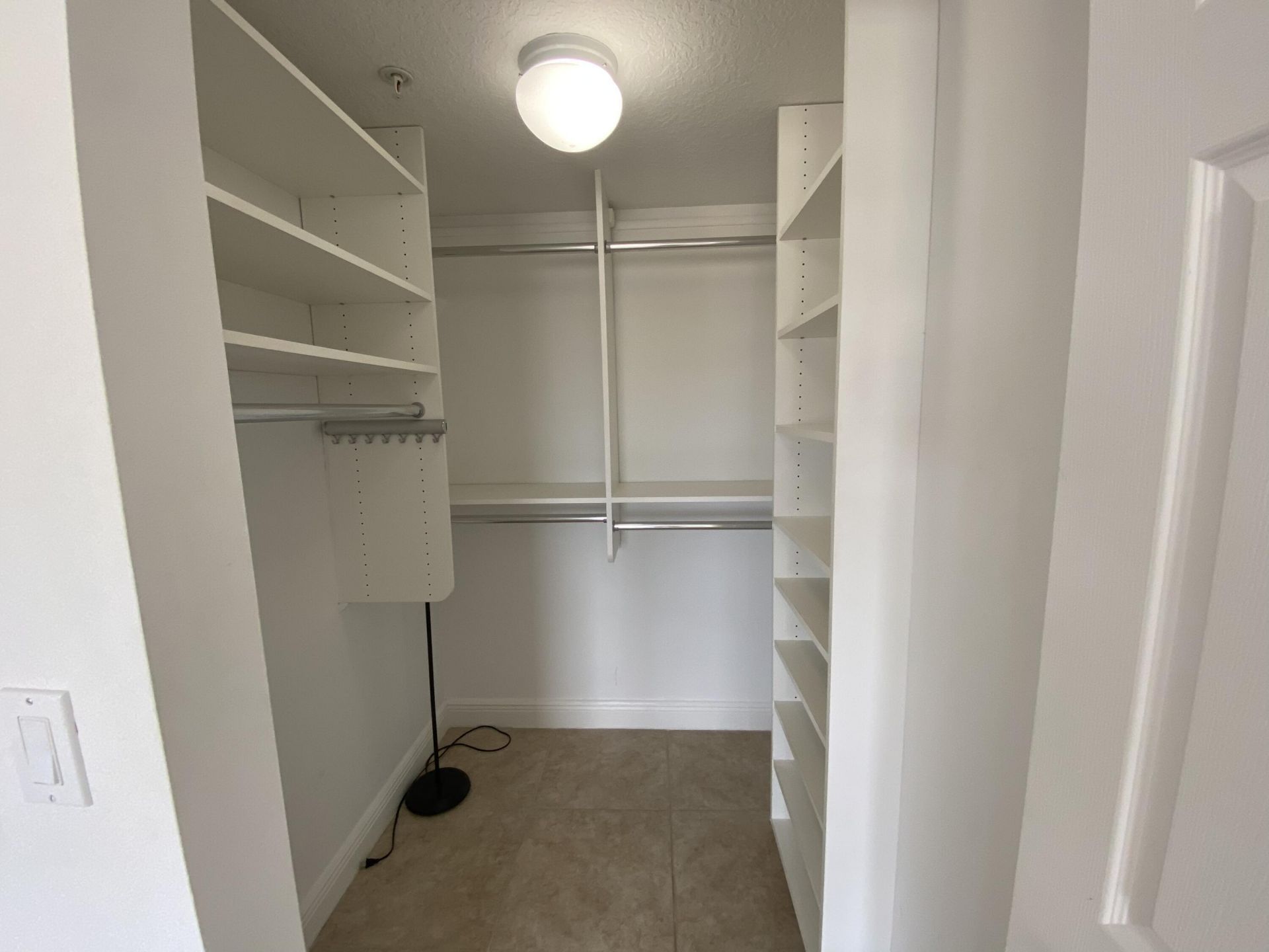 511 Lucerne Avenue, Unit 313, Lake Worth Beach, FL 33460 Photo