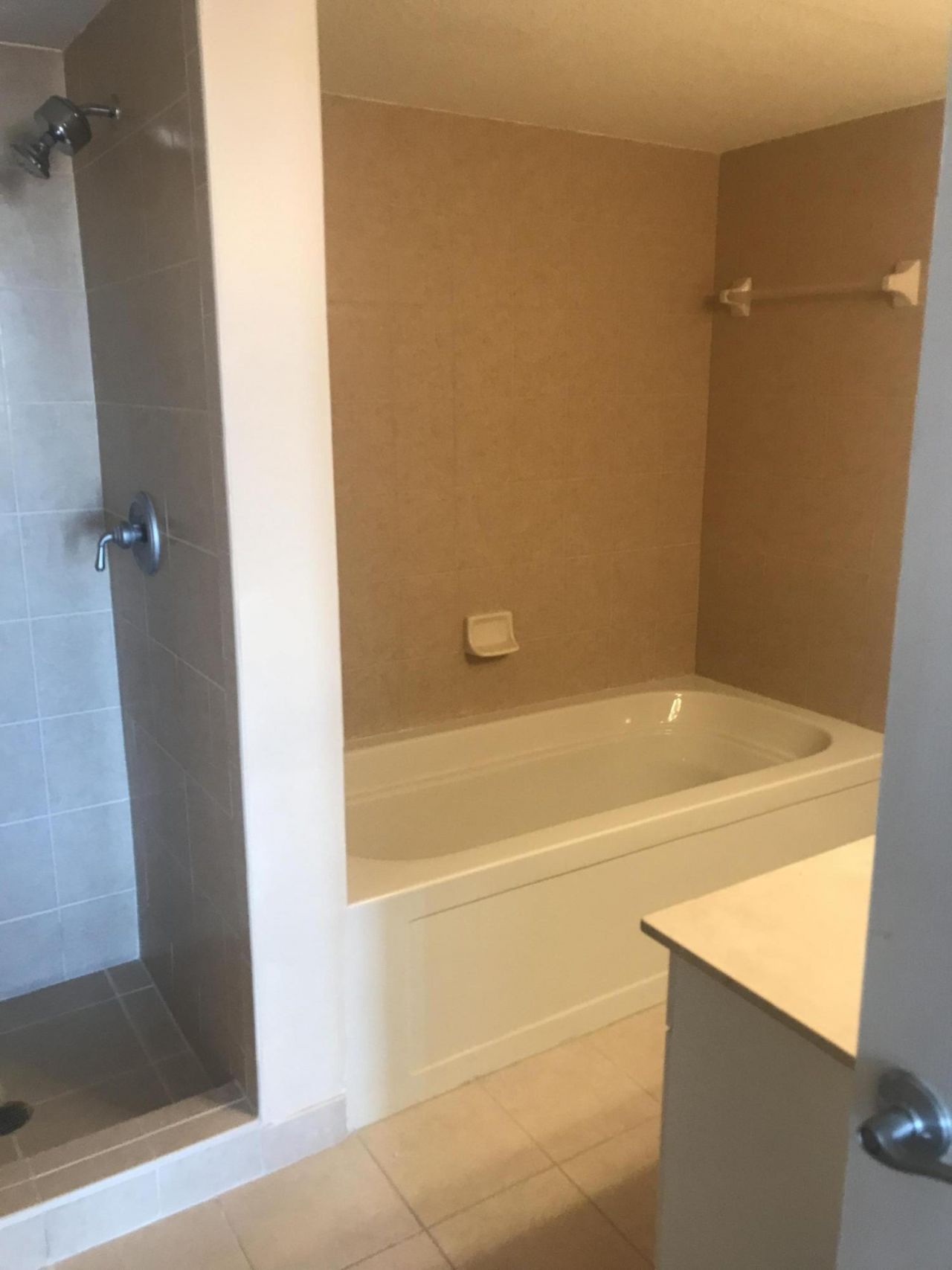 511 Lucerne Avenue, Unit 313, Lake Worth Beach, FL 33460 Photo