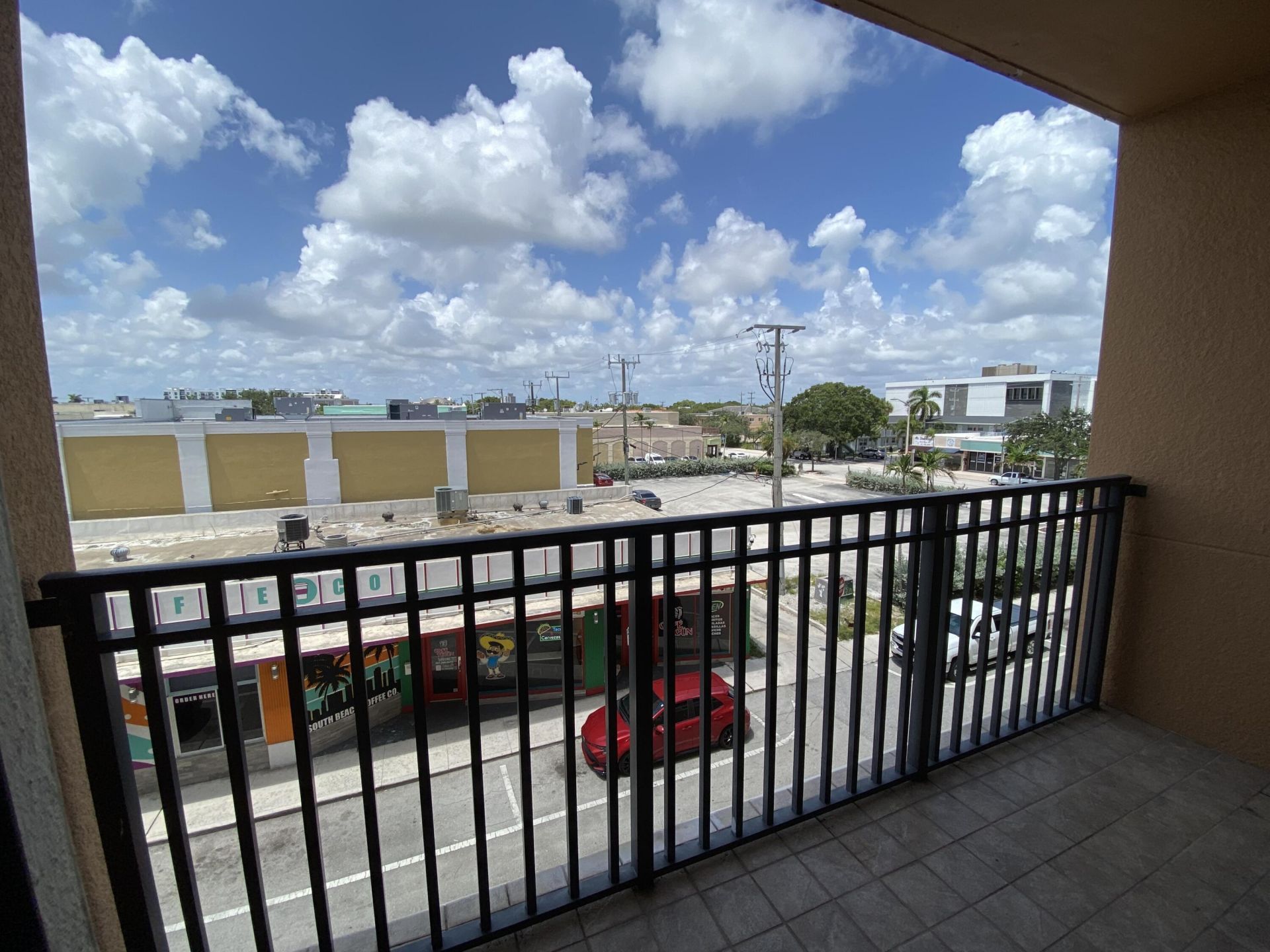 511 Lucerne Avenue, Unit 313, Lake Worth Beach, FL 33460 Photo
