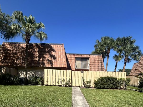804 BLUE RIDGE Circle, West Palm Beach, FL 33409
