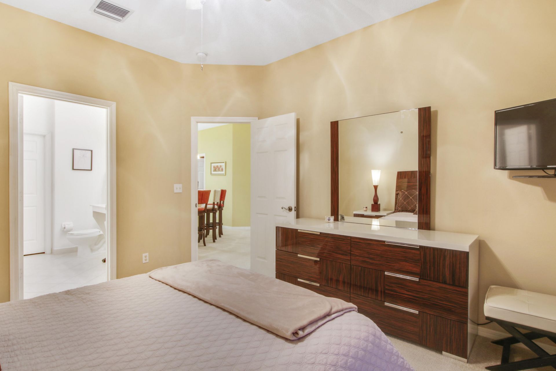 108 Lighthouse Circle, Unit B, Tequesta, FL 33469 Photo