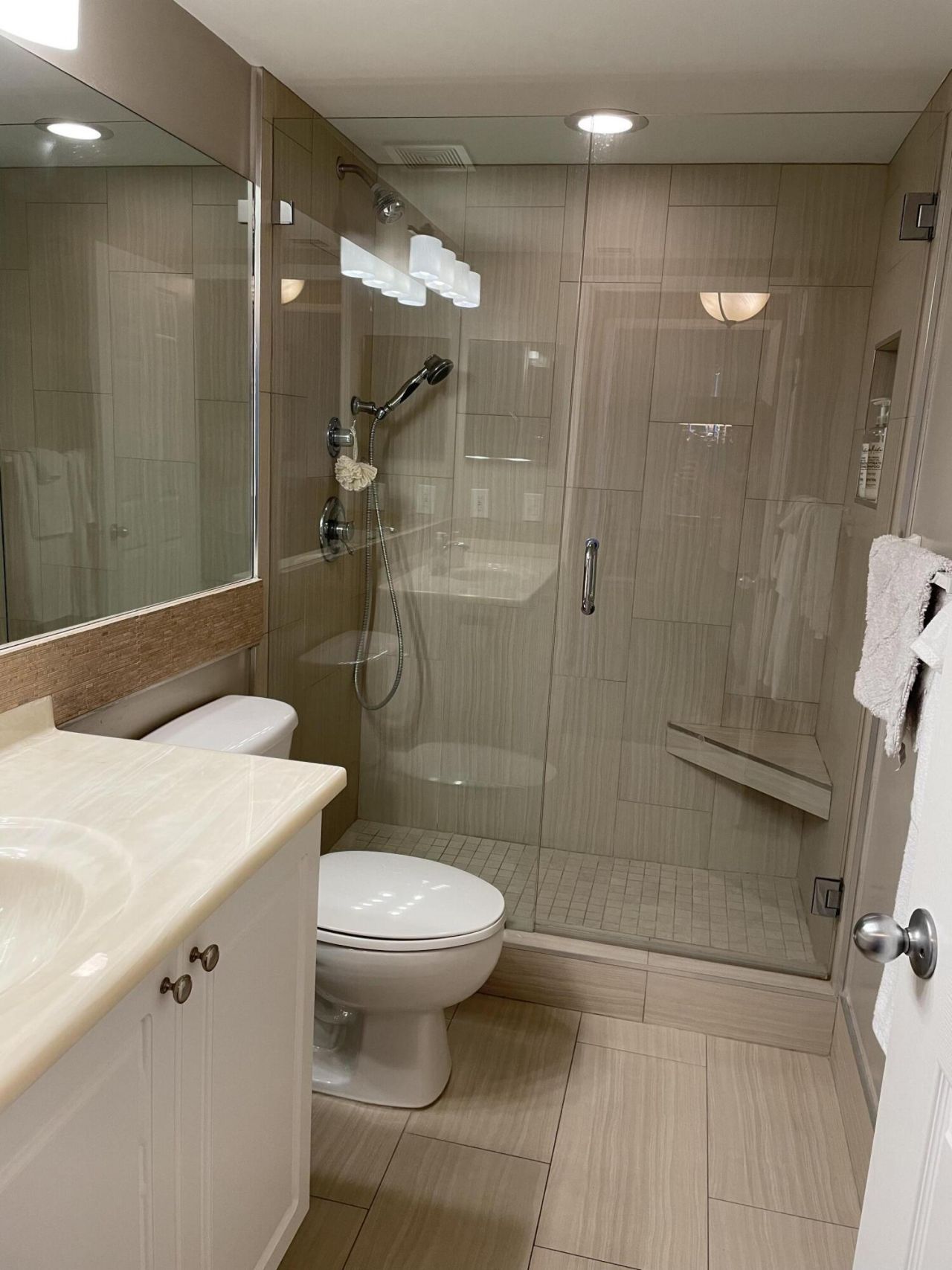 651 Okeechobee Boulevard, Unit 705, West Palm Beach, FL 33401 Photo
