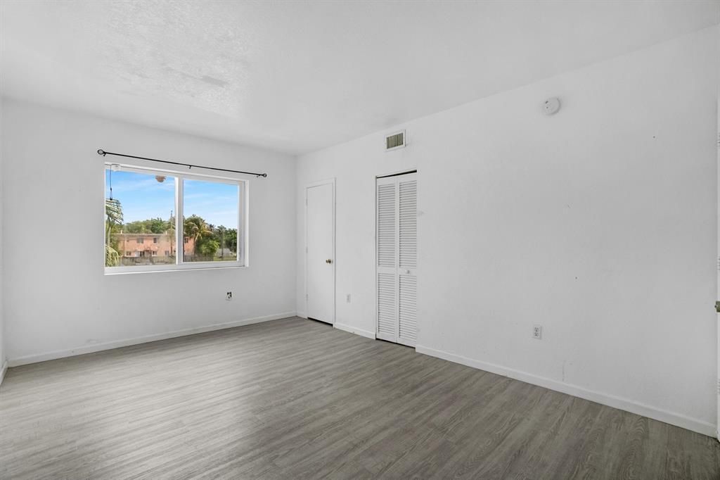306 NW 84th Terrace, Unit 306, Miami, FL 33150 Photo