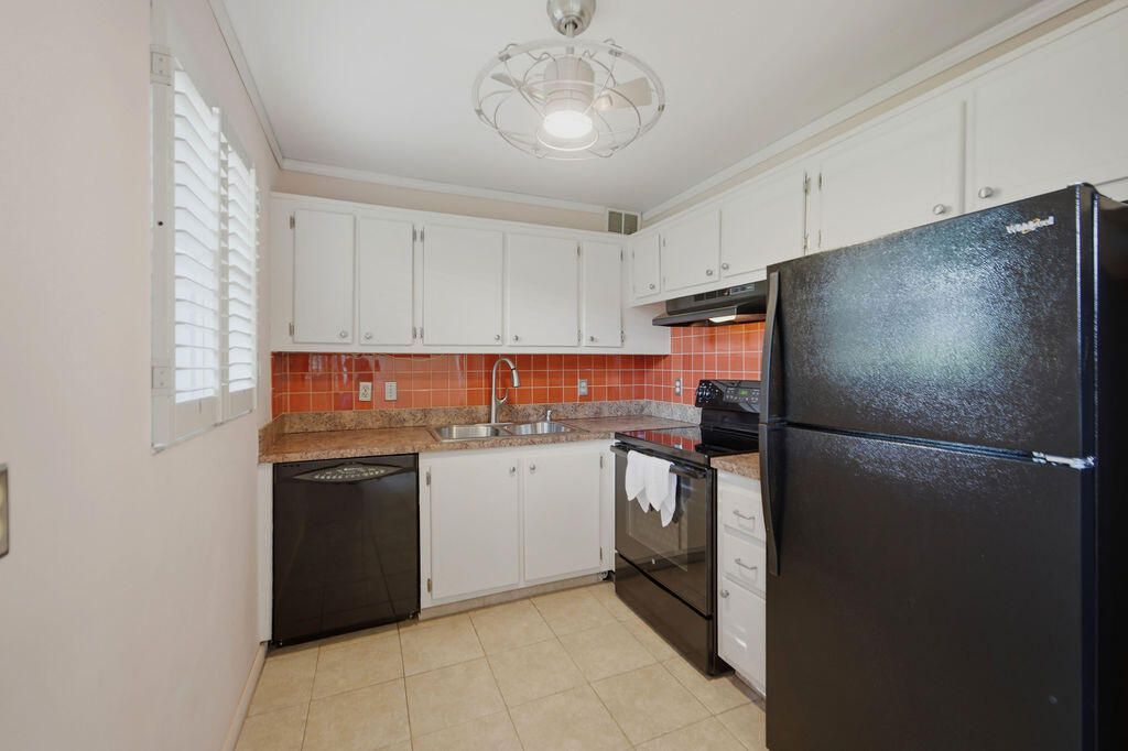 132 Cambridge F, Unit 132, West Palm Beach, FL 33417 Photo