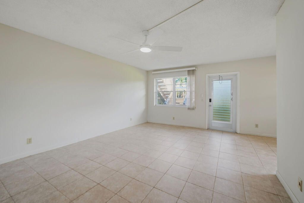 132 Cambridge F, Unit 132, West Palm Beach, FL 33417 Photo