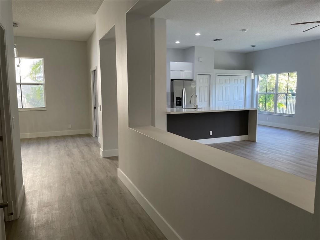 4293 Laurel Ridge Circle, Unit 4293, Weston, FL 33331 Photo