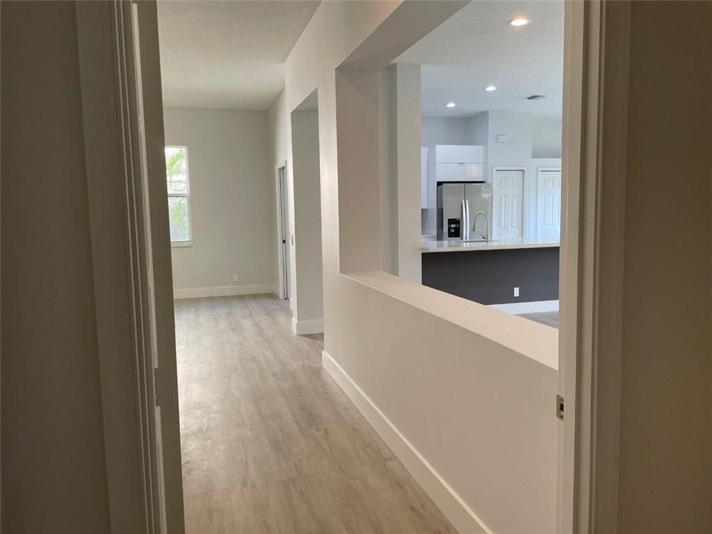 4293 Laurel Ridge Circle, Unit 4293, Weston, FL 33331 Photo