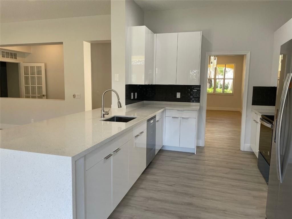 4293 Laurel Ridge Circle, Unit 4293, Weston, FL 33331 Photo
