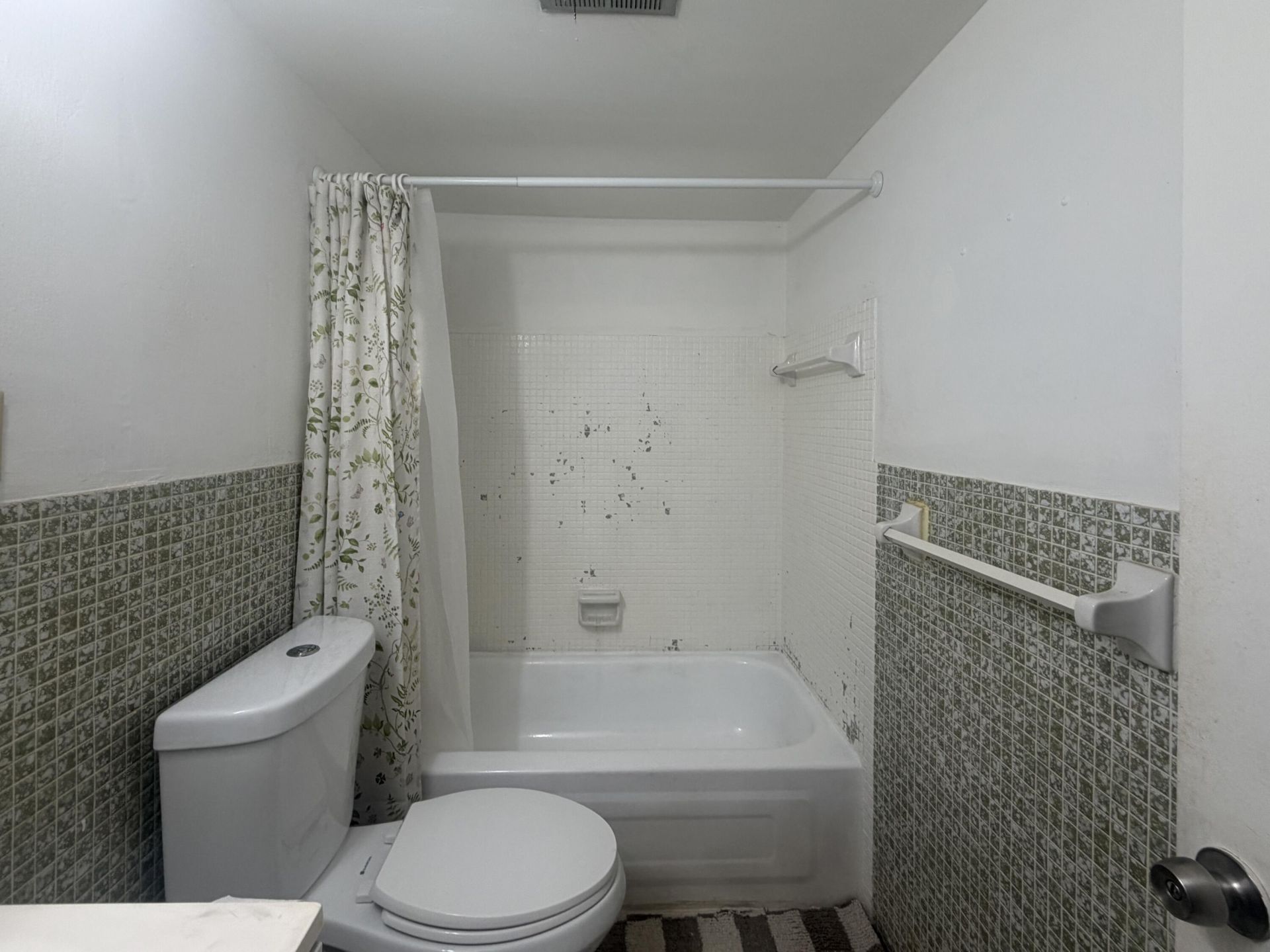 20210 NE 2nd Avenue, Unit V14, Miami Gardens, FL 33179 Photo