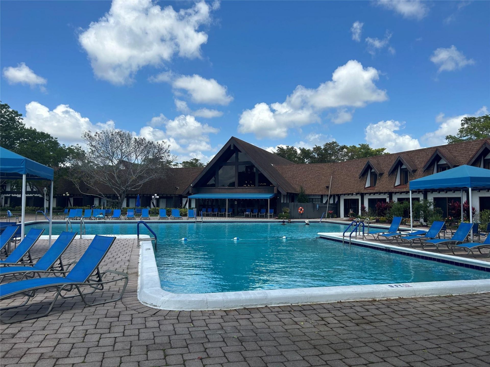 3710 Inverrary Drive, Unit 1Y, Lauderhill, FL 33319 Photo
