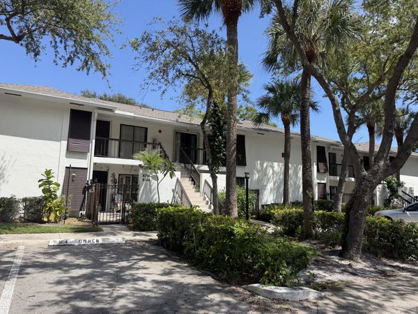 3939 NE 5th Avenue, Unit A206, Boca Raton, FL 33431