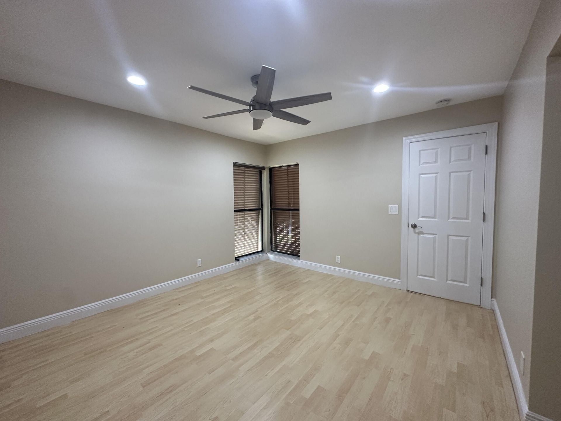 3939 NE 5th Avenue, Unit A206, Boca Raton, FL 33431 Photo