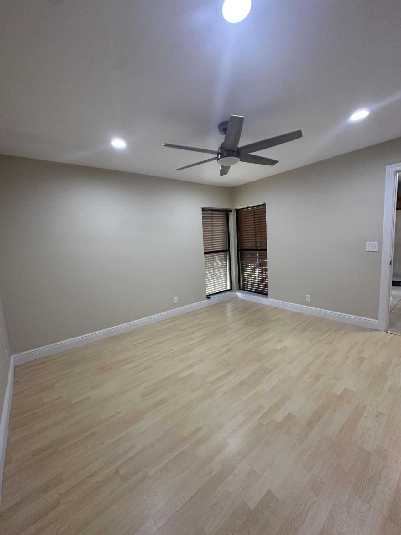 3939 NE 5th Avenue, Unit A206, Boca Raton, FL 33431 Photo