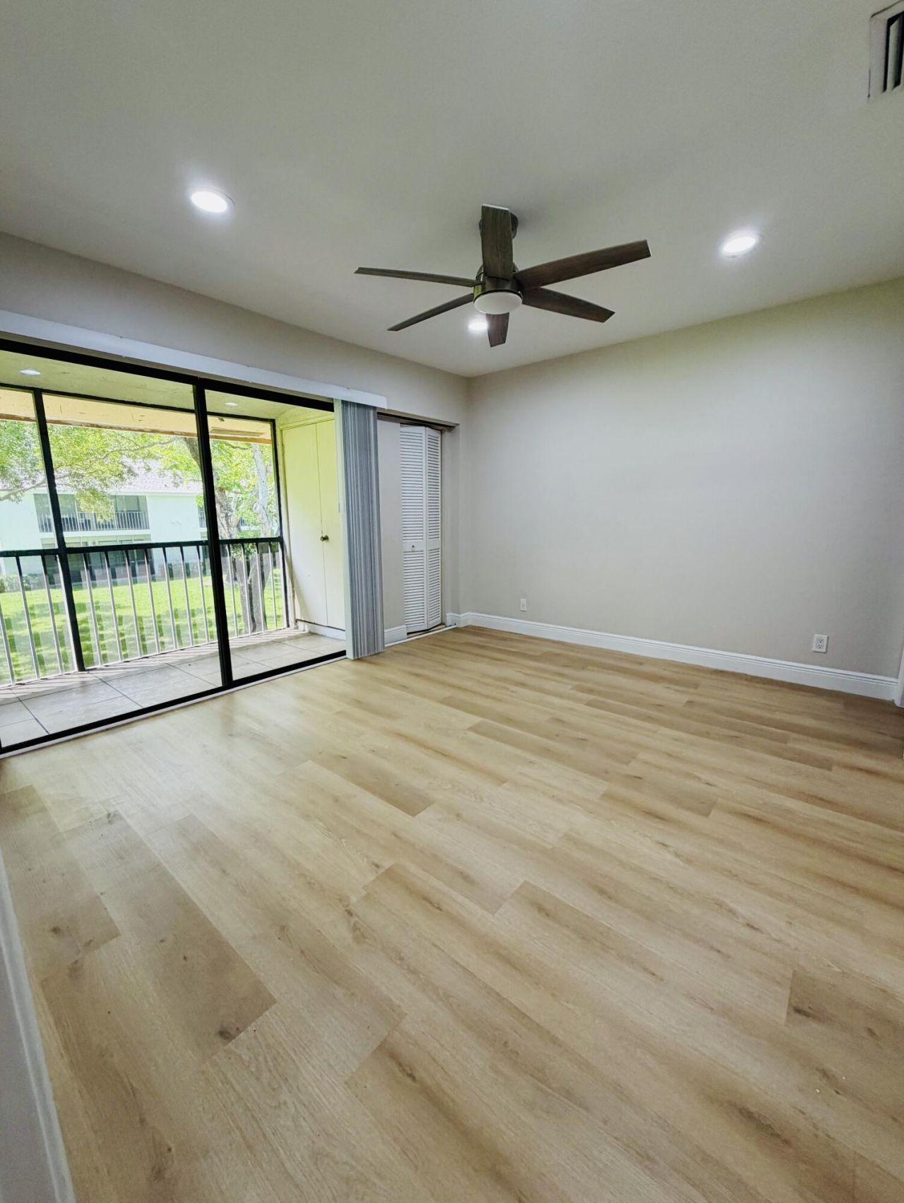 3939 NE 5th Avenue, Unit A206, Boca Raton, FL 33431 Photo