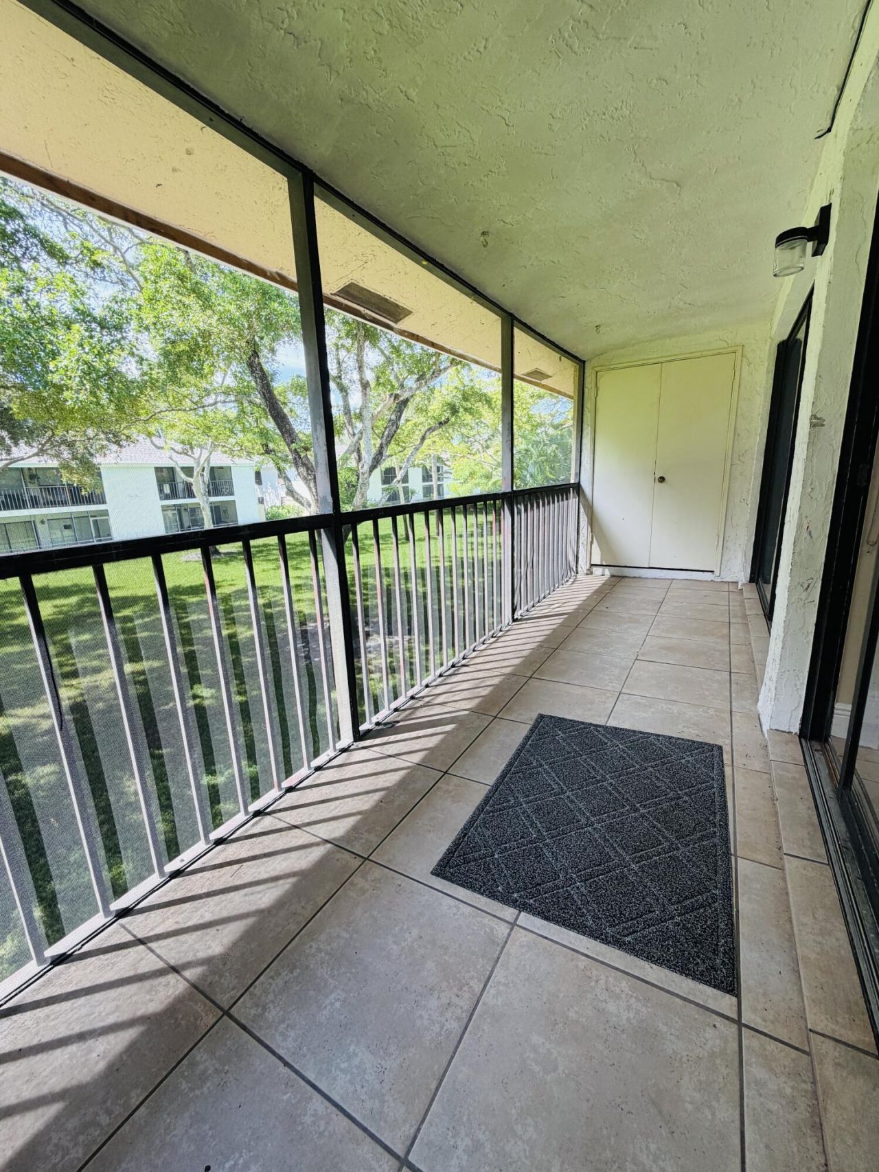 3939 NE 5th Avenue, Unit A206, Boca Raton, FL 33431 Photo