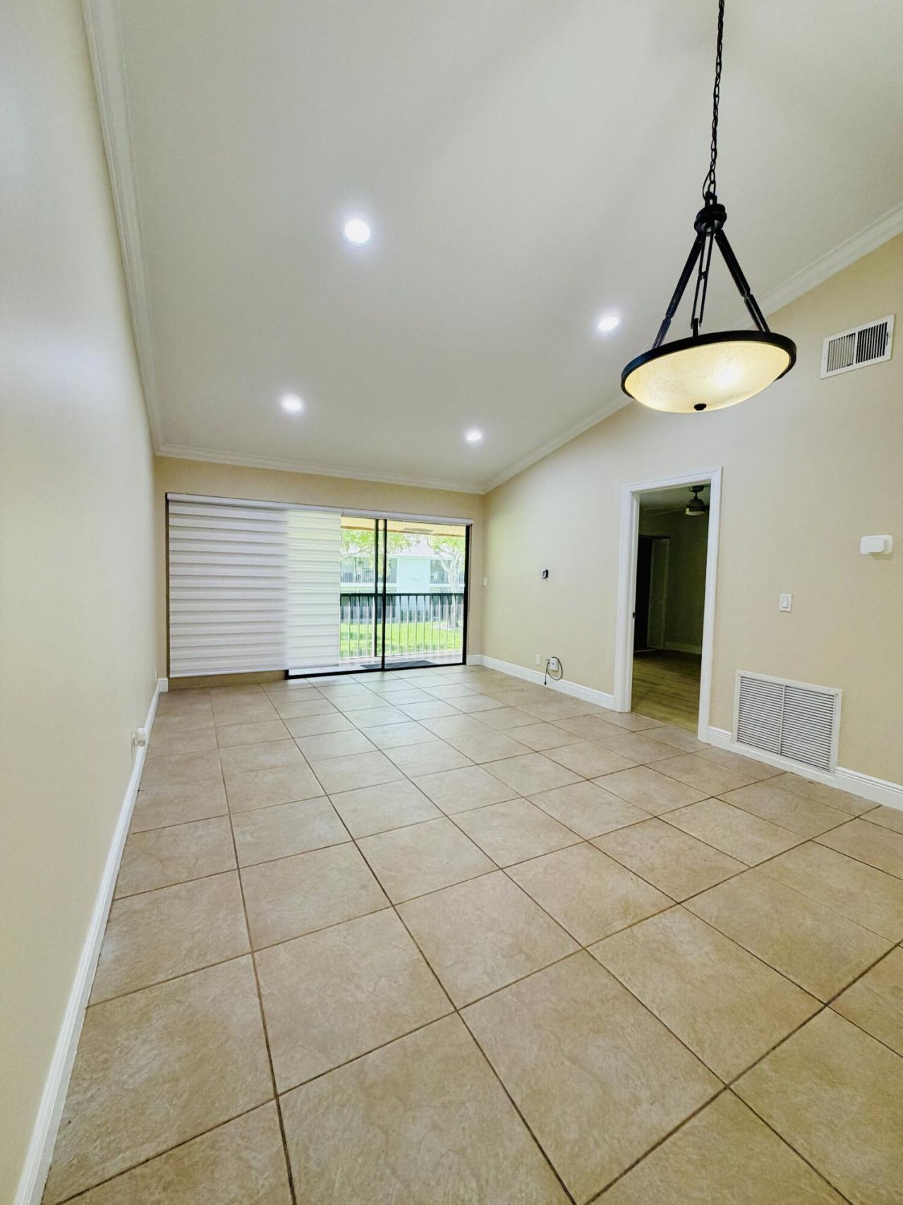 3939 NE 5th Avenue, Unit A206, Boca Raton, FL 33431 Photo