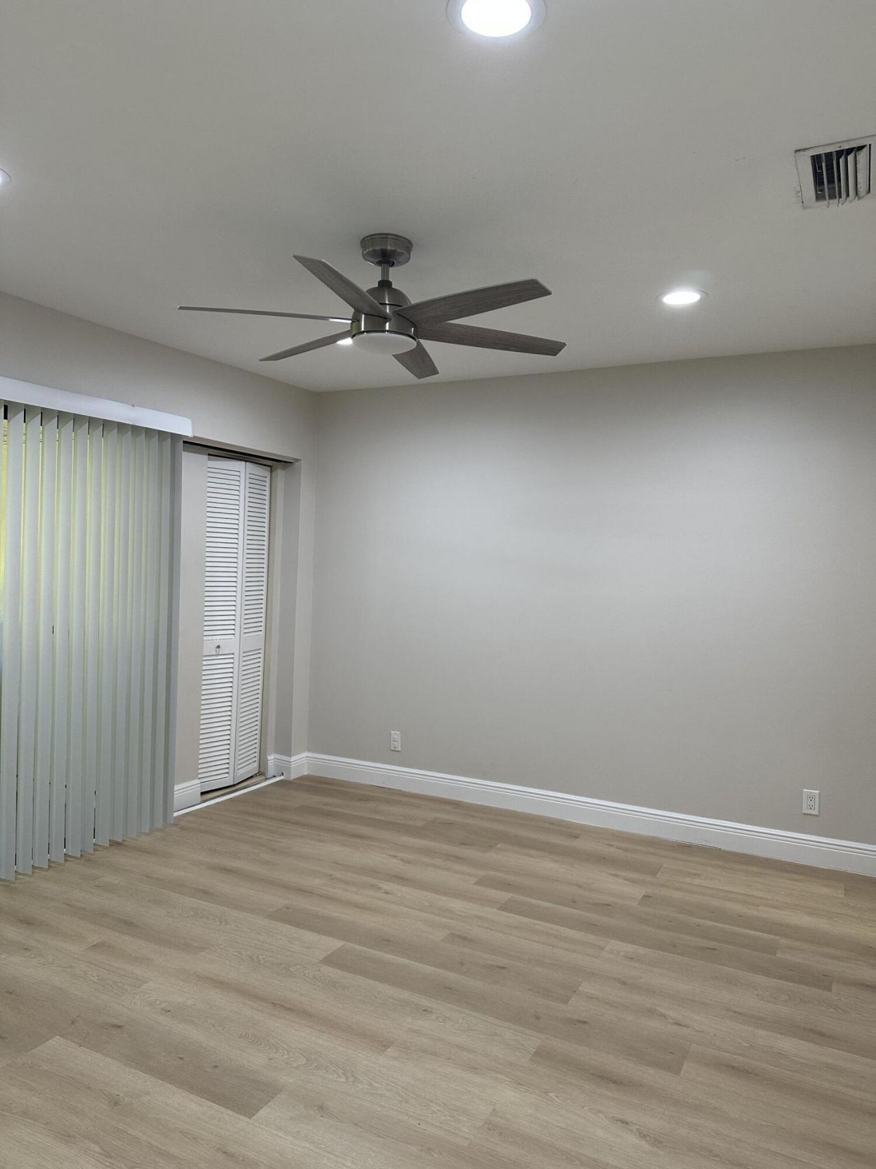 3939 NE 5th Avenue, Unit A206, Boca Raton, FL 33431 Photo