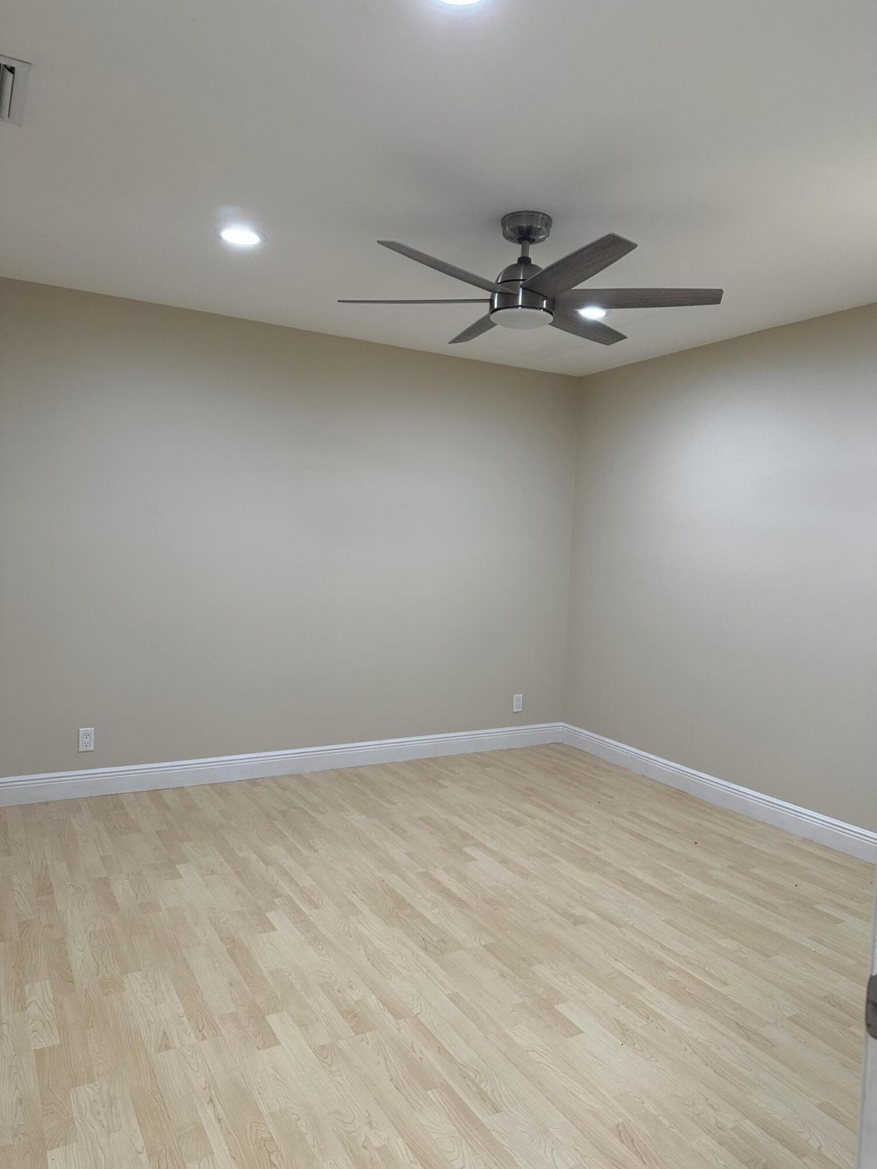 3939 NE 5th Avenue, Unit A206, Boca Raton, FL 33431 Photo