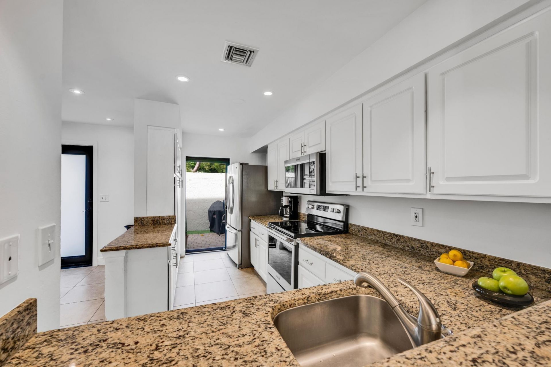 547 NE 7th Avenue, Unit 3a, Fort Lauderdale, FL 33301 Photo