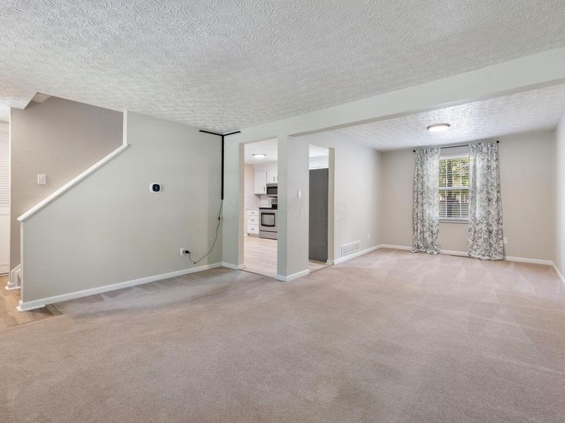 6553 Skywae Drive, Columbus, OH 43229 Photo 4