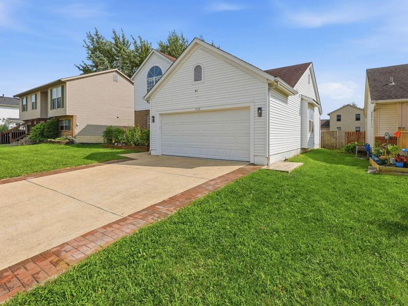 1153 Viewpointe Drive, Columbus, OH 43207 Photo 3