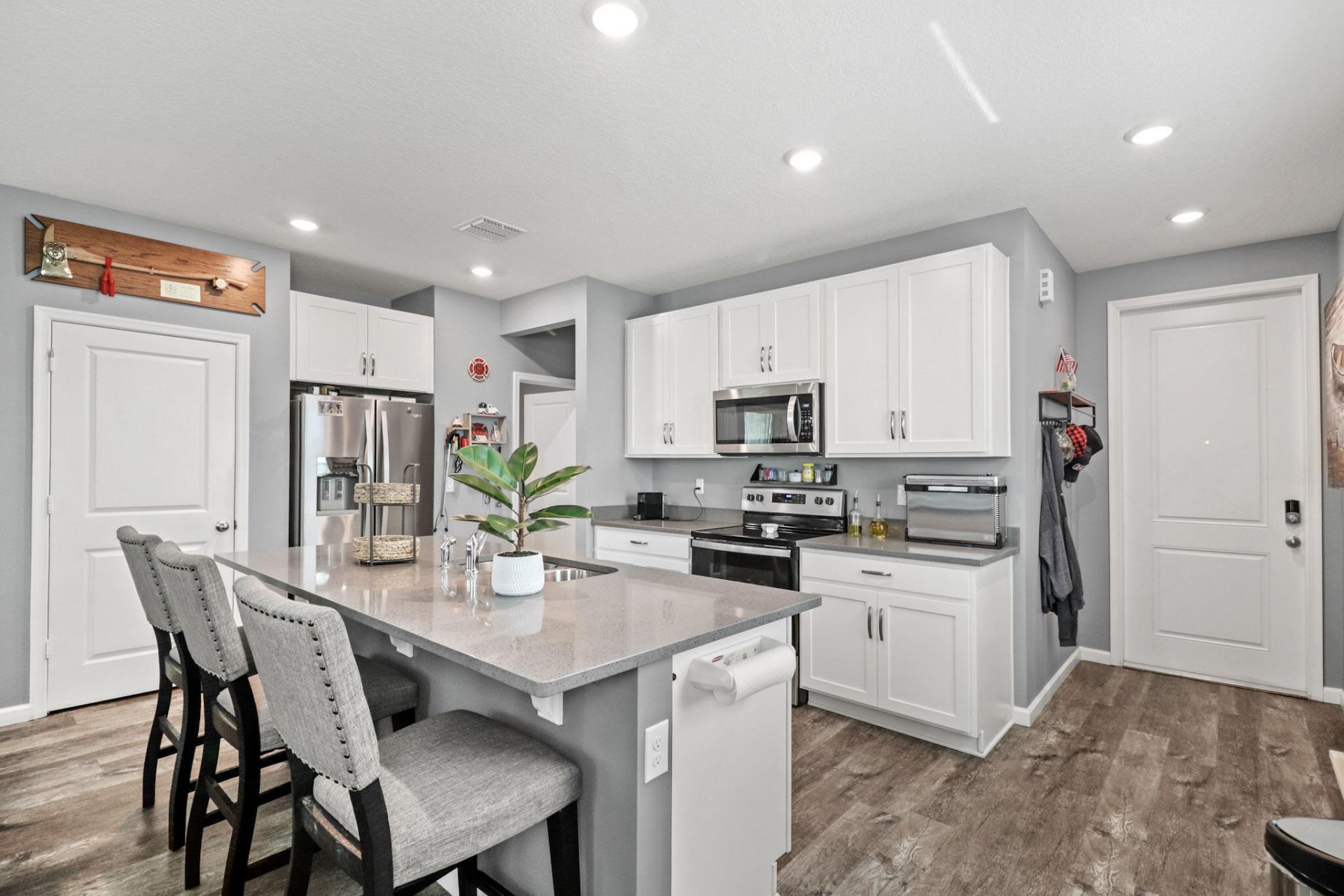 384 SE Sea Hunt Way, Stuart, FL 34994 Photo