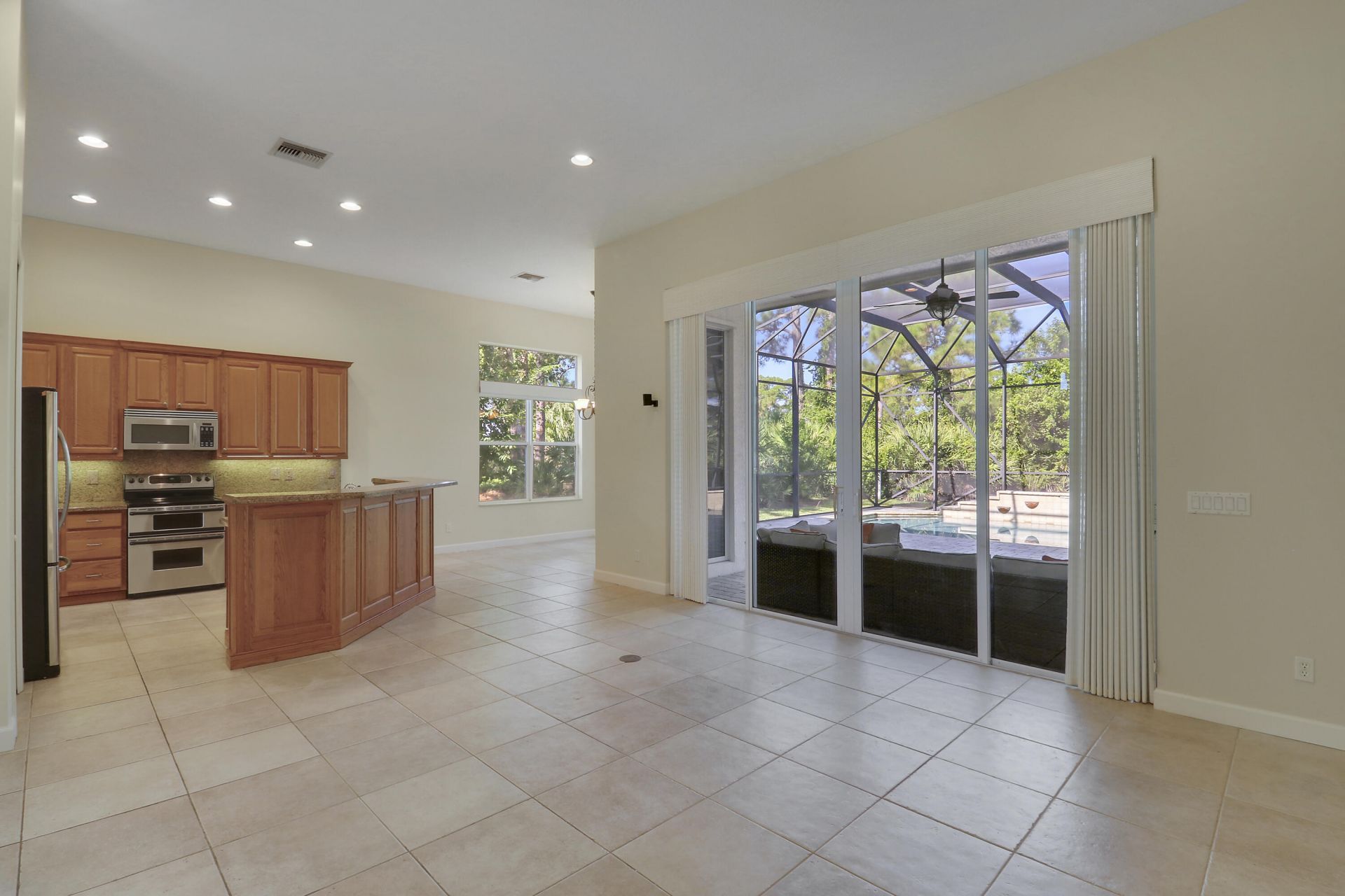 8605 Tompson Point Road, Port Saint Lucie, FL 34986 Photo