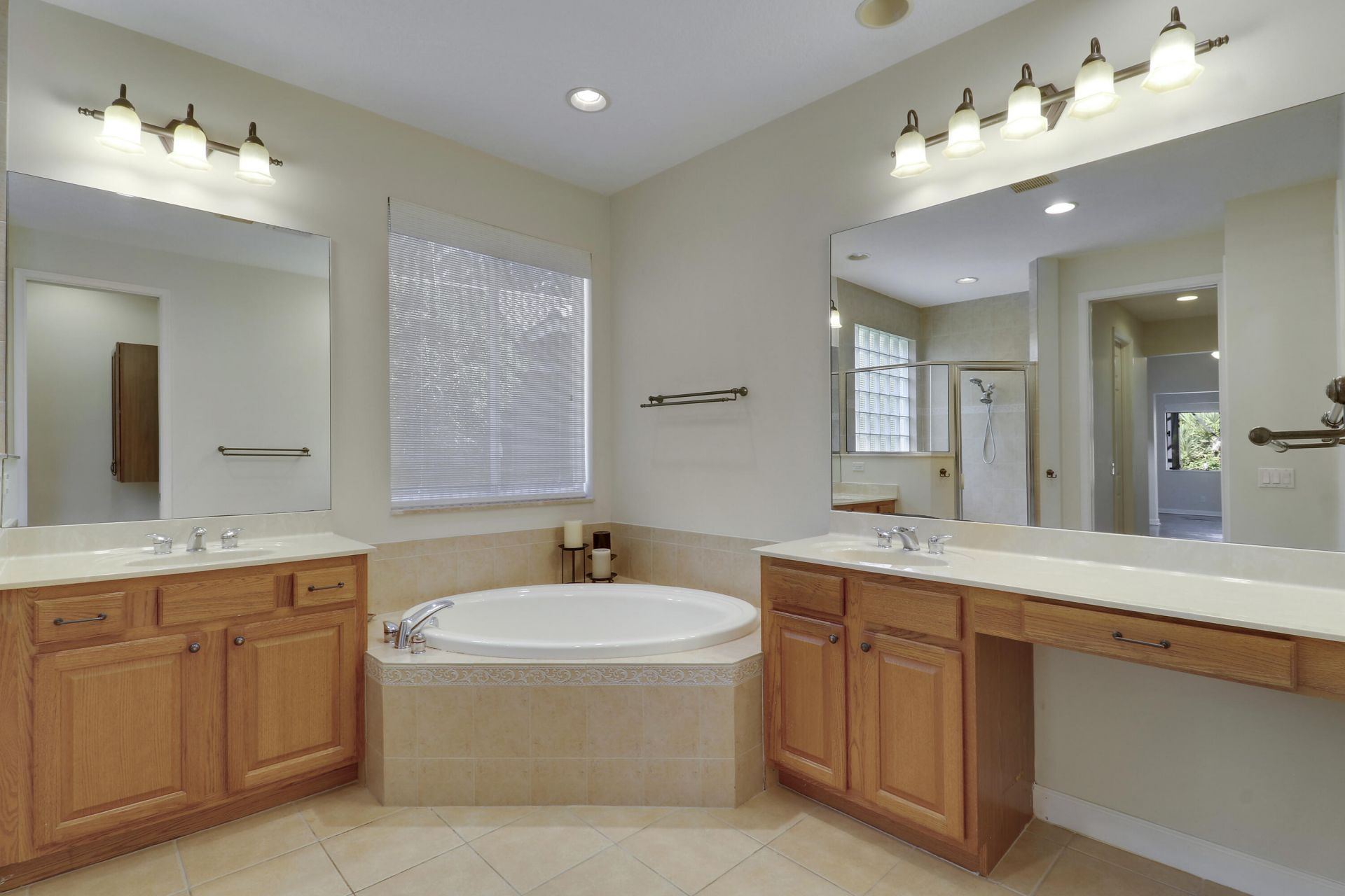8605 Tompson Point Road, Port Saint Lucie, FL 34986 Photo