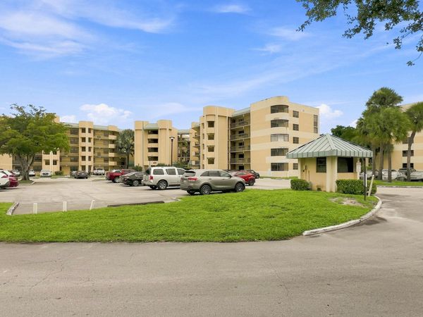 6575 W Oakland Park Boulevard, Unit 101, Lauderhill, FL 33313