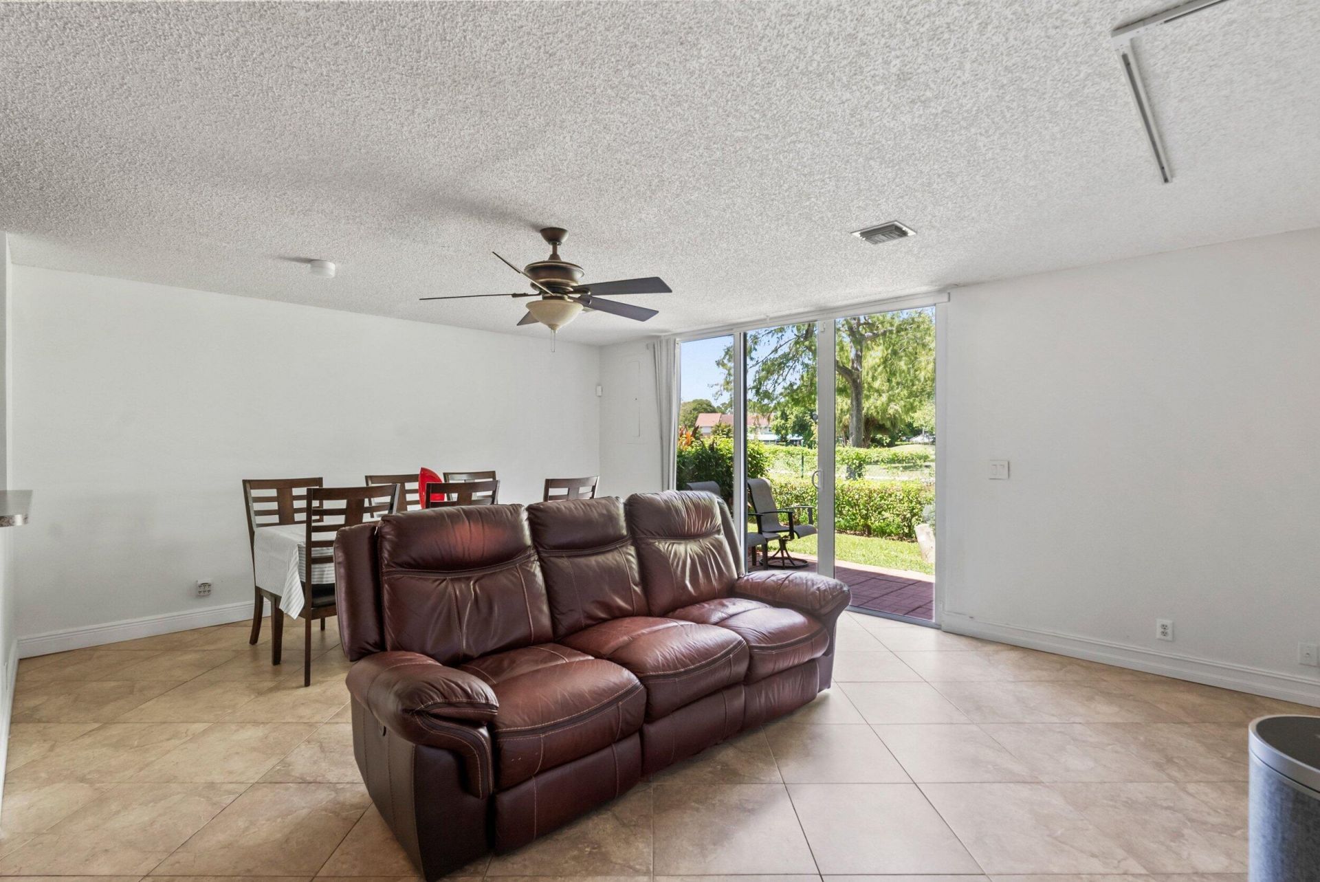 7127 Woodmont Way, Unit 7127, Tamarac, FL 33321 Photo