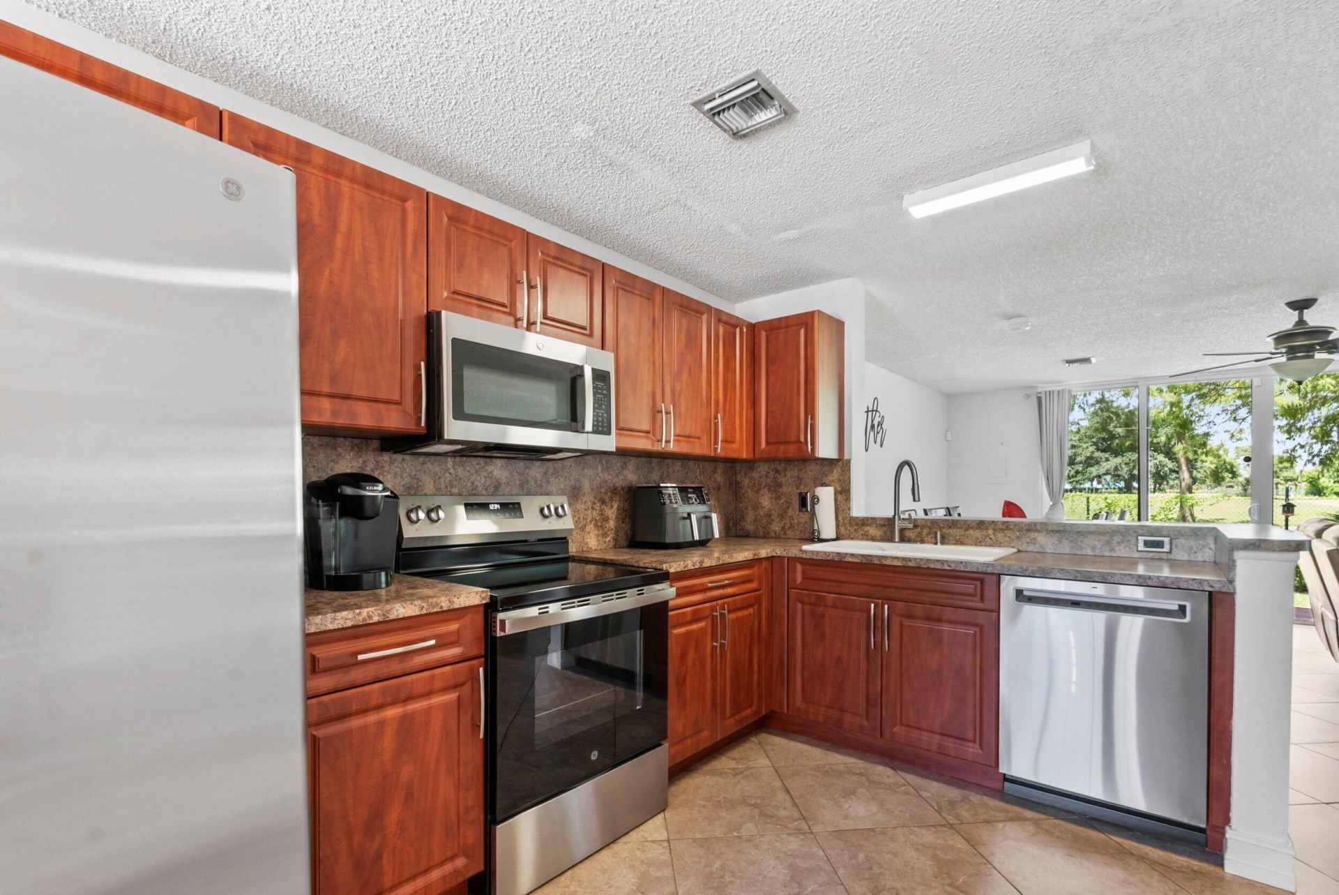 7127 Woodmont Way, Unit 7127, Tamarac, FL 33321 Photo