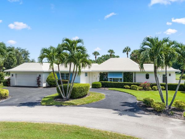 4 COUNTRY CLUB Circle, Village of Golf, FL 33436