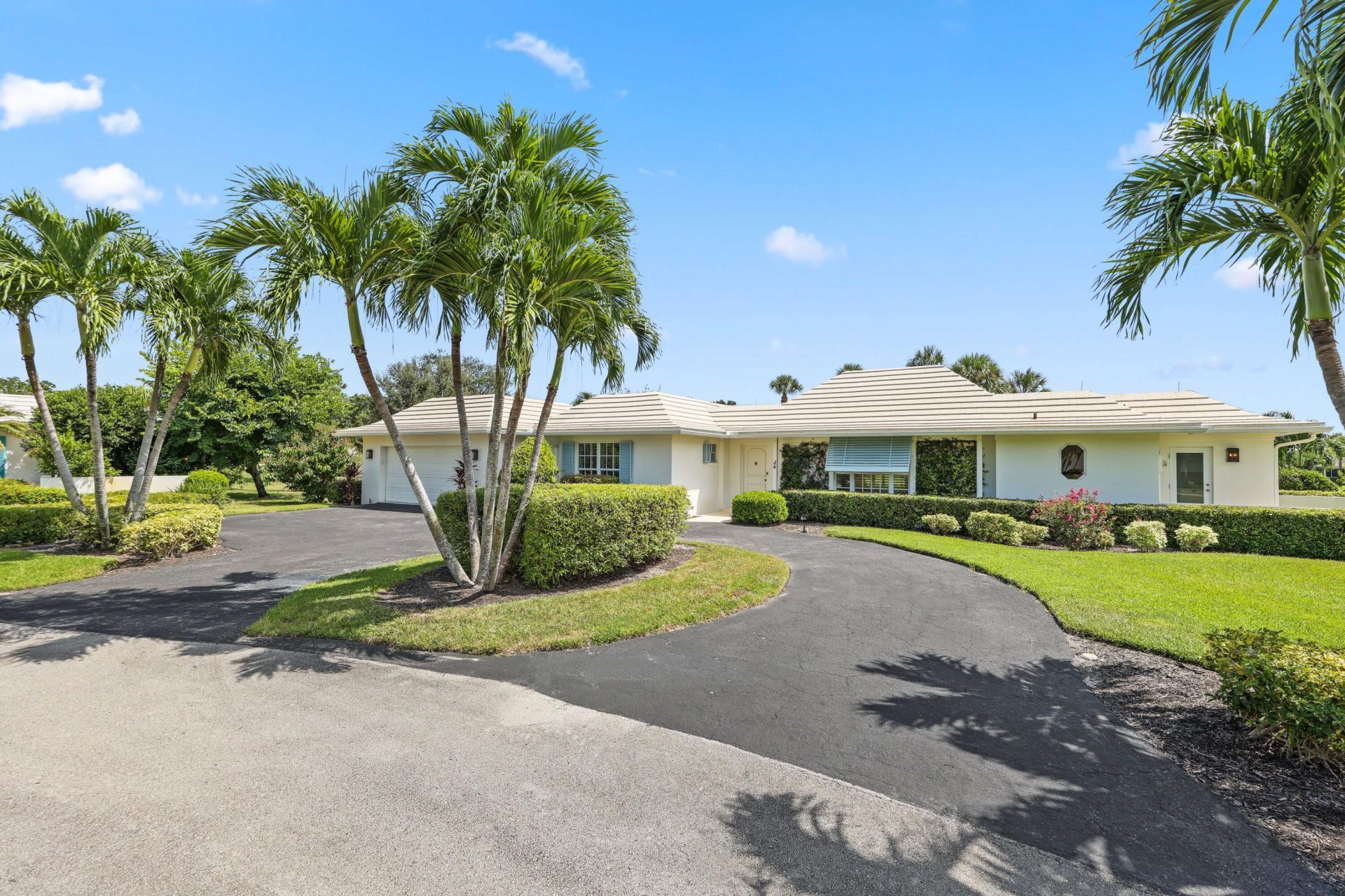 4 Country Club Circle, Village of Golf, FL 33436 Photo