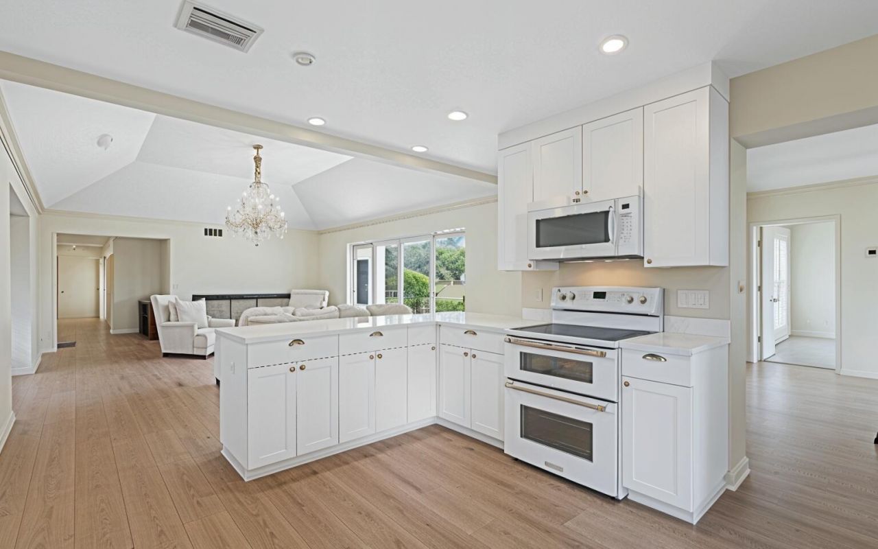 4 Country Club Circle, Village of Golf, FL 33436 Photo