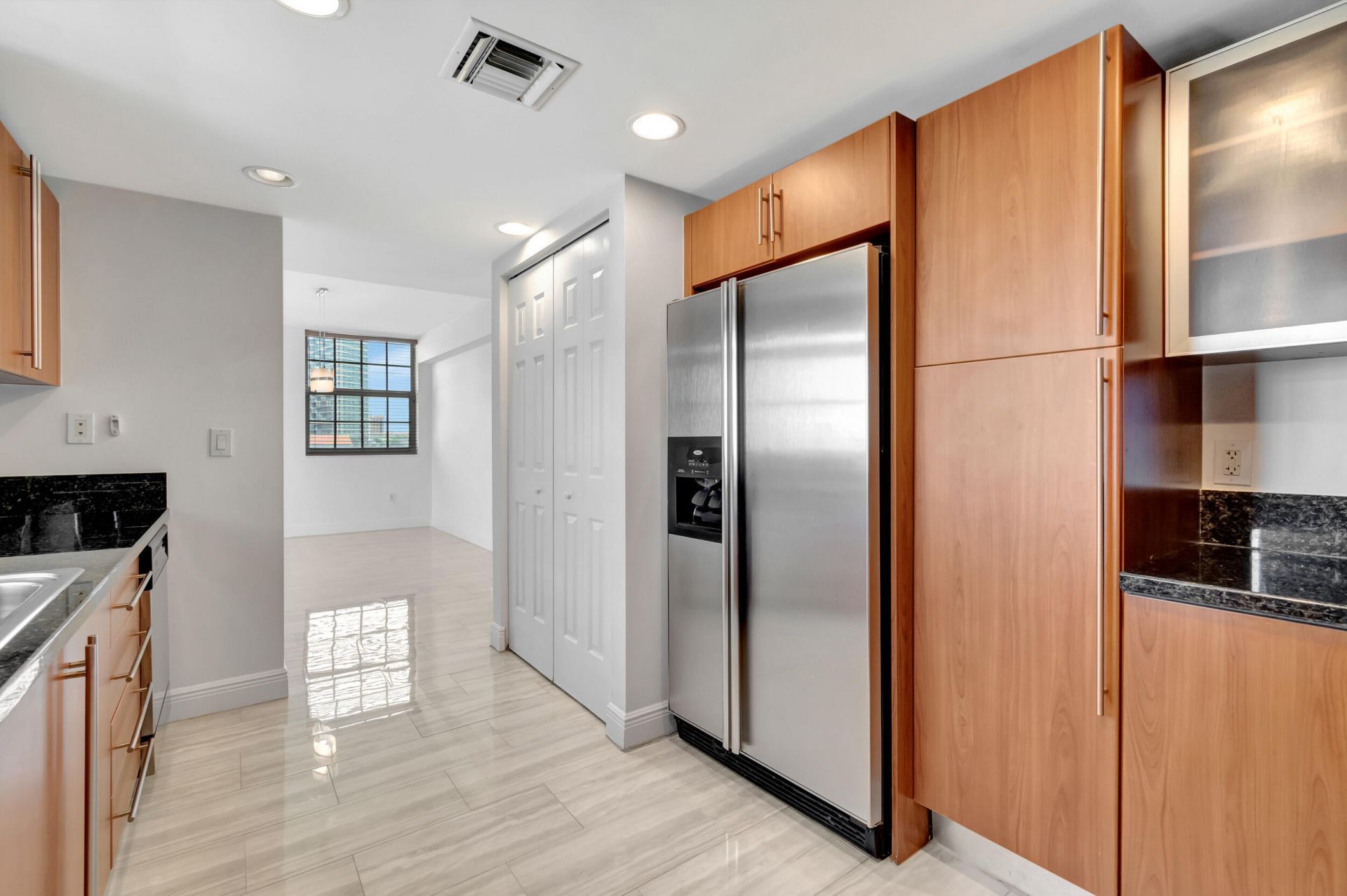 610 Clematis Street, Unit 524, West Palm Beach, FL 33401 Photo