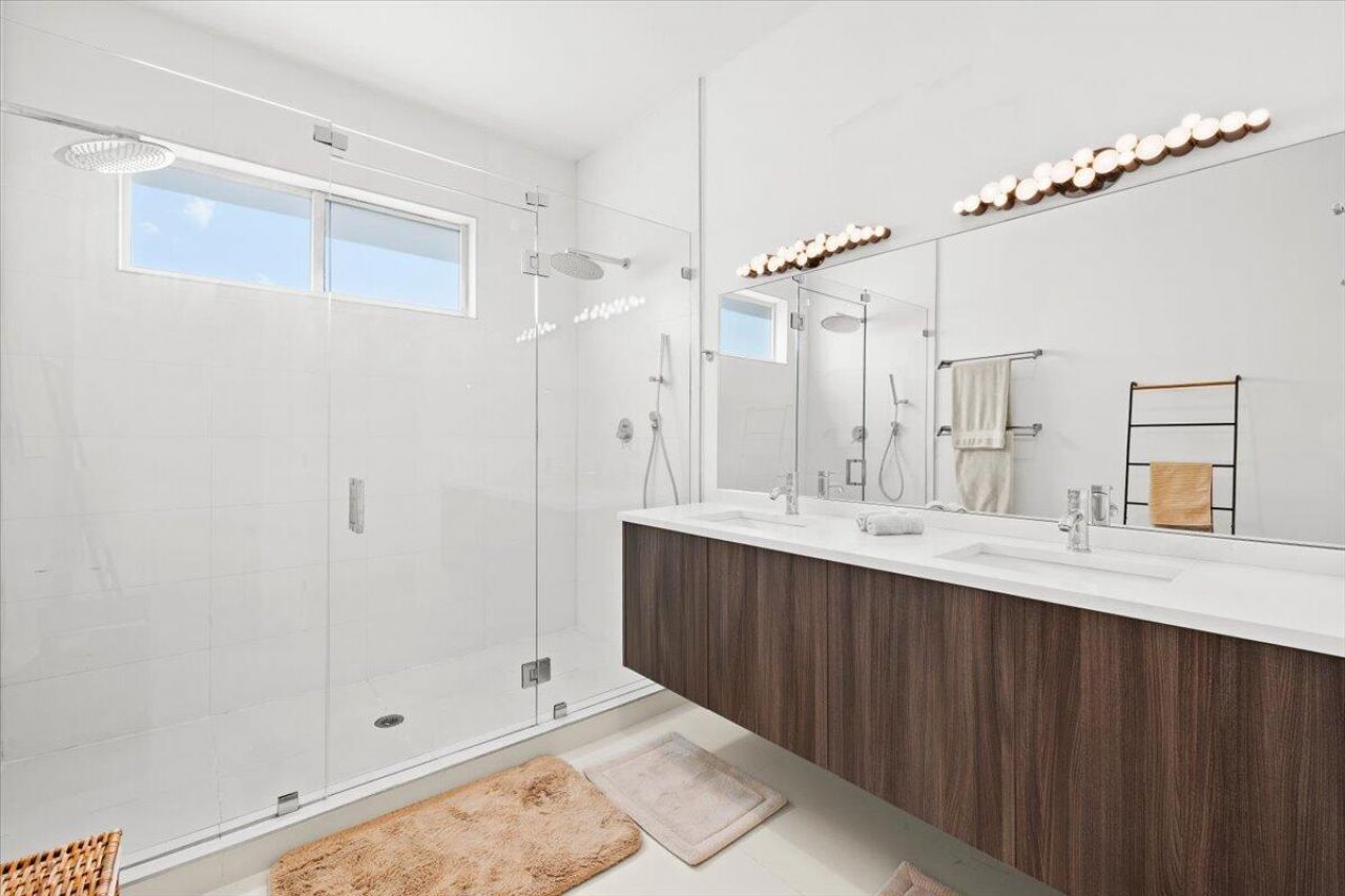 1255 NE 18th Avenue, Fort Lauderdale, FL 33304 Photo
