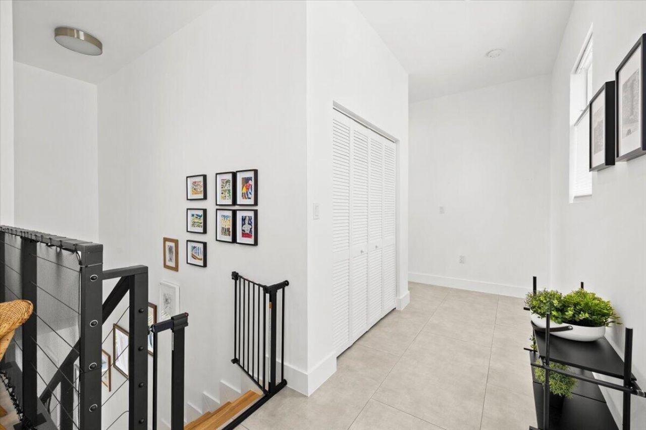 1255 NE 18th Avenue, Fort Lauderdale, FL 33304 Photo