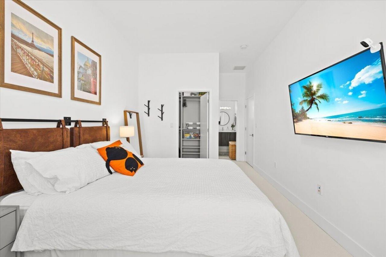 1255 NE 18th Avenue, Fort Lauderdale, FL 33304 Photo