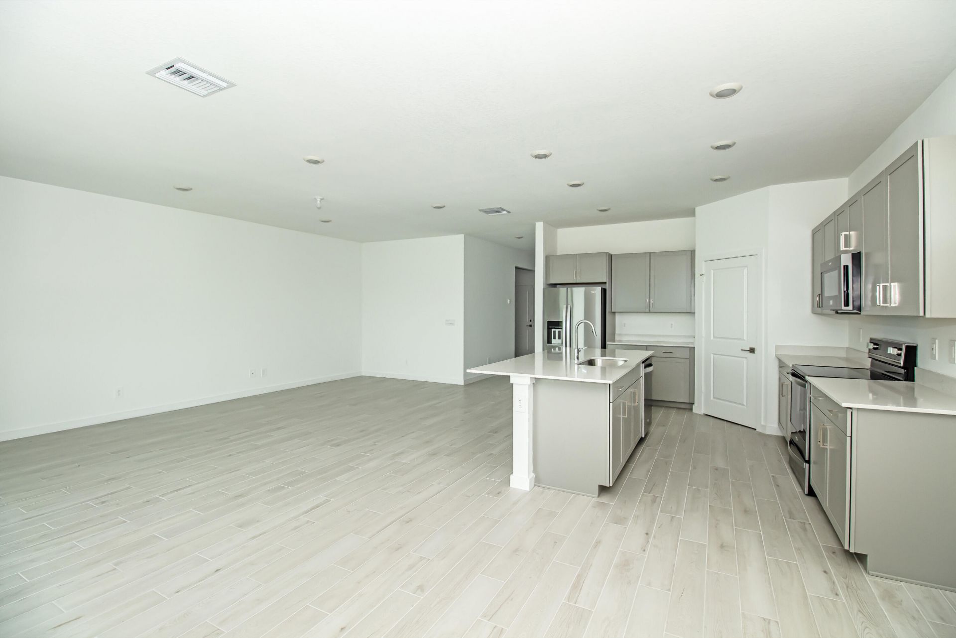 5929 SE Sky Blue Circle E, Stuart, FL 34997 Photo